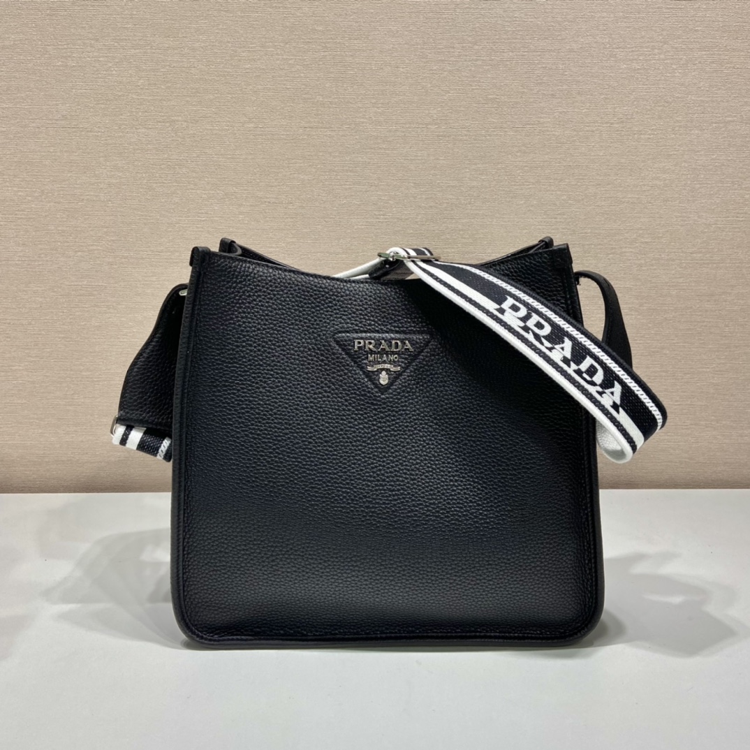 Pra*a leather hobo bag