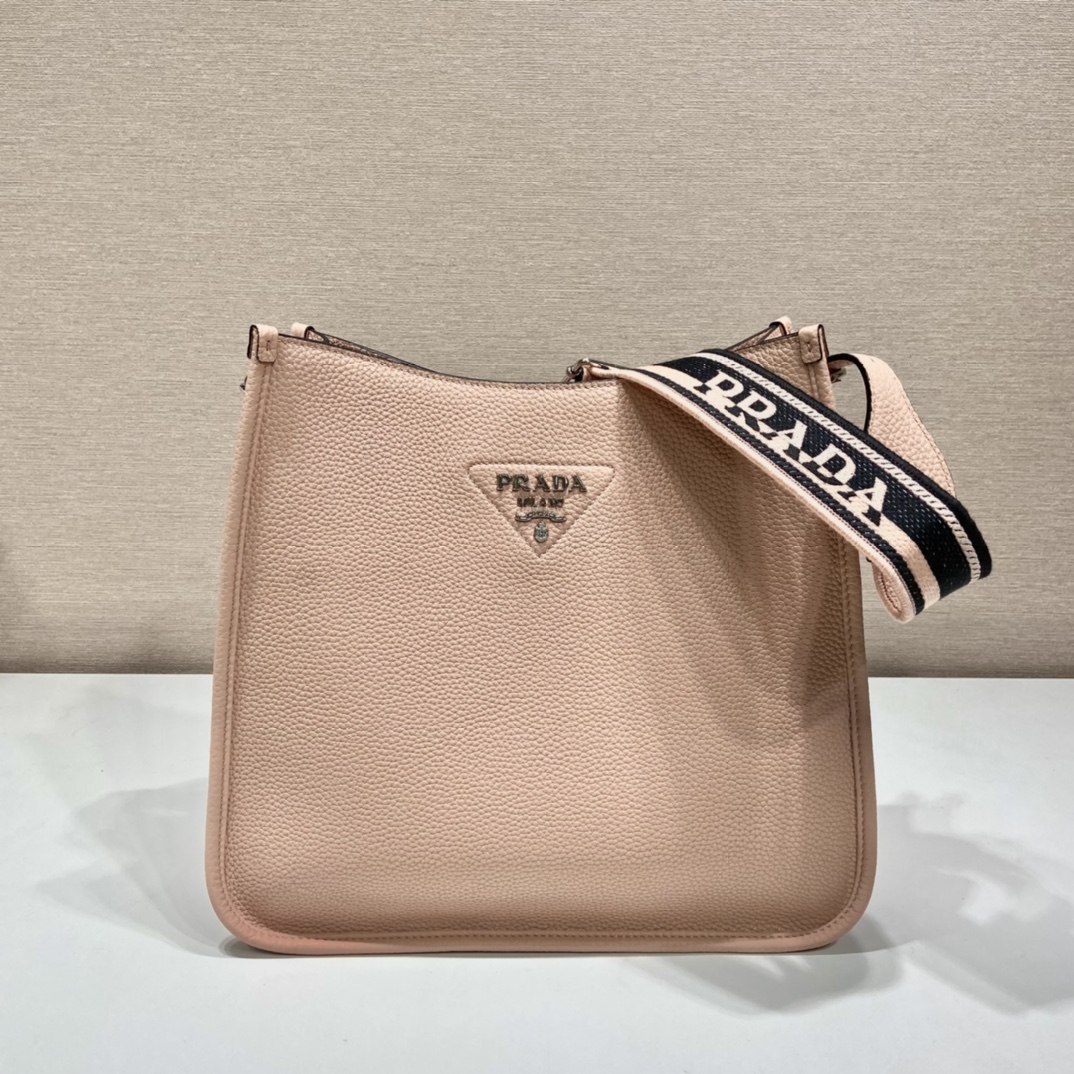 Pra*a leather hobo bag