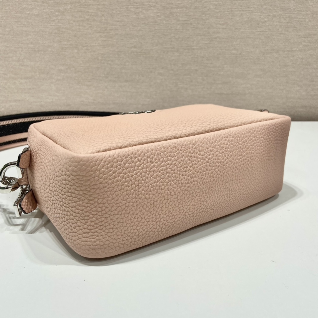 Pra*a shoulder bag