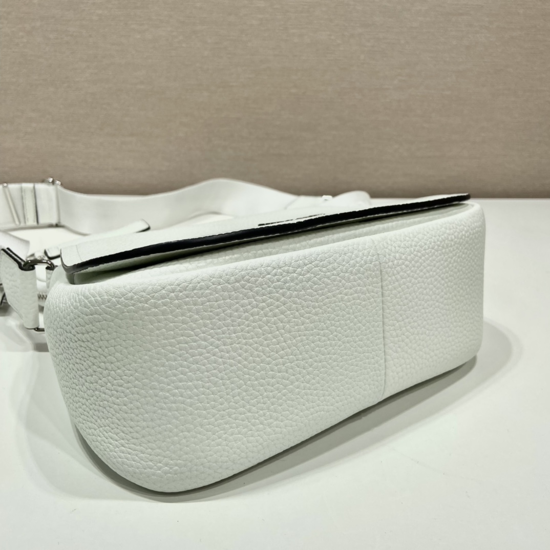 Pra*a shoulder bag