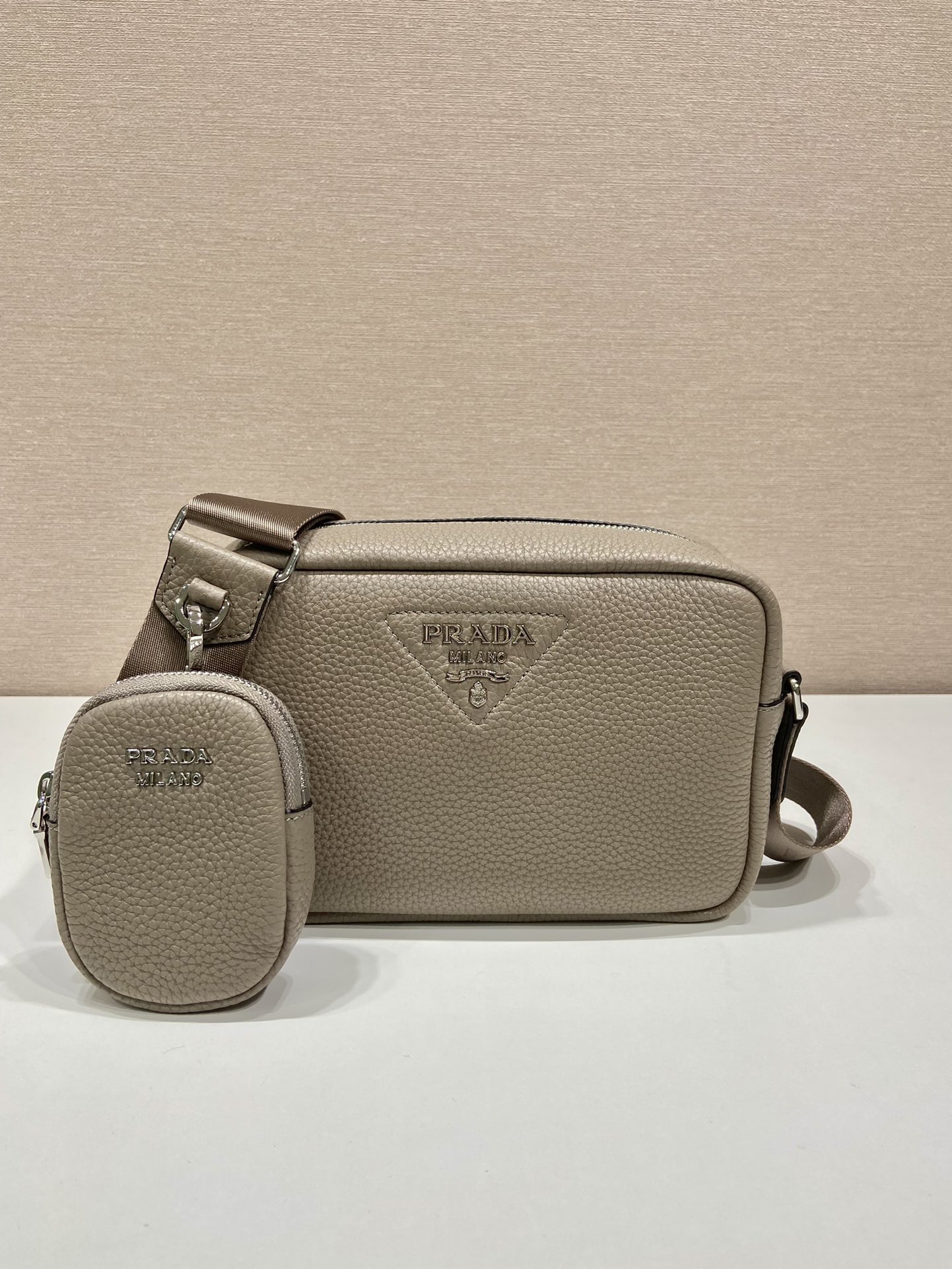 Pra*a leather shoulder bag