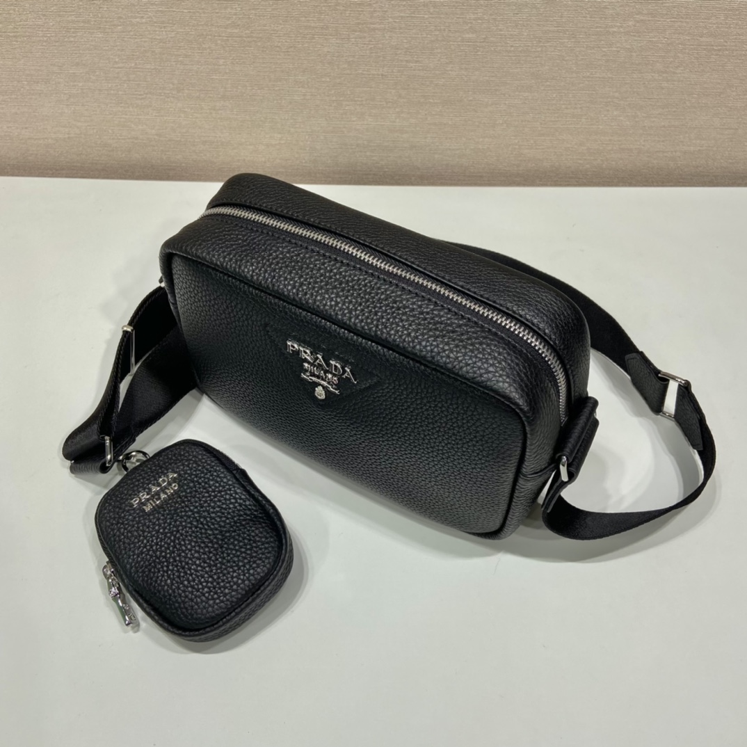 Pra*a leather shoulder bag