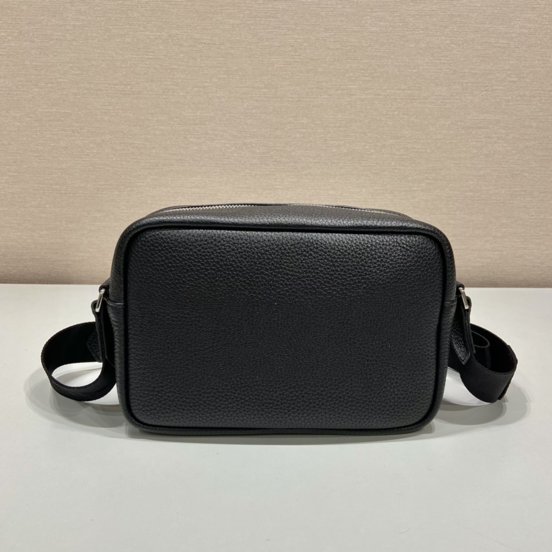 Pra*a leather shoulder bag