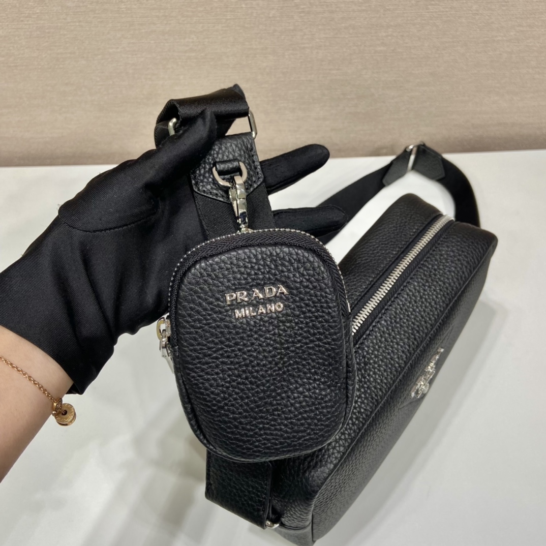 Pra*a leather shoulder bag