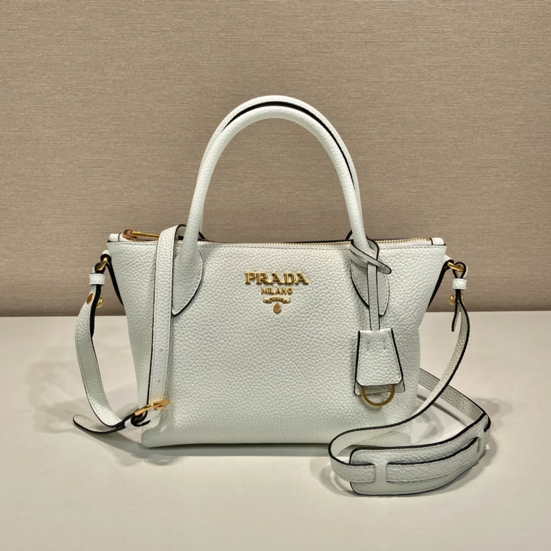 Pra*a leather bag