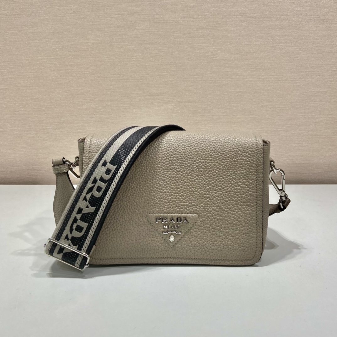 Pra*a leather shoulder bag
