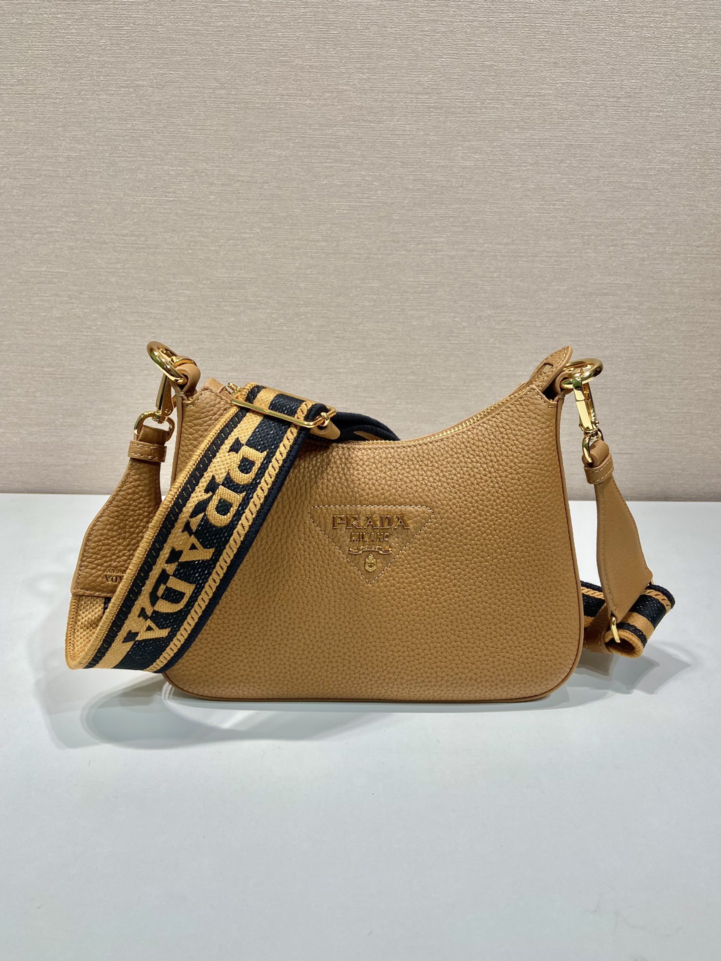 Pra*a leather shoulder bag