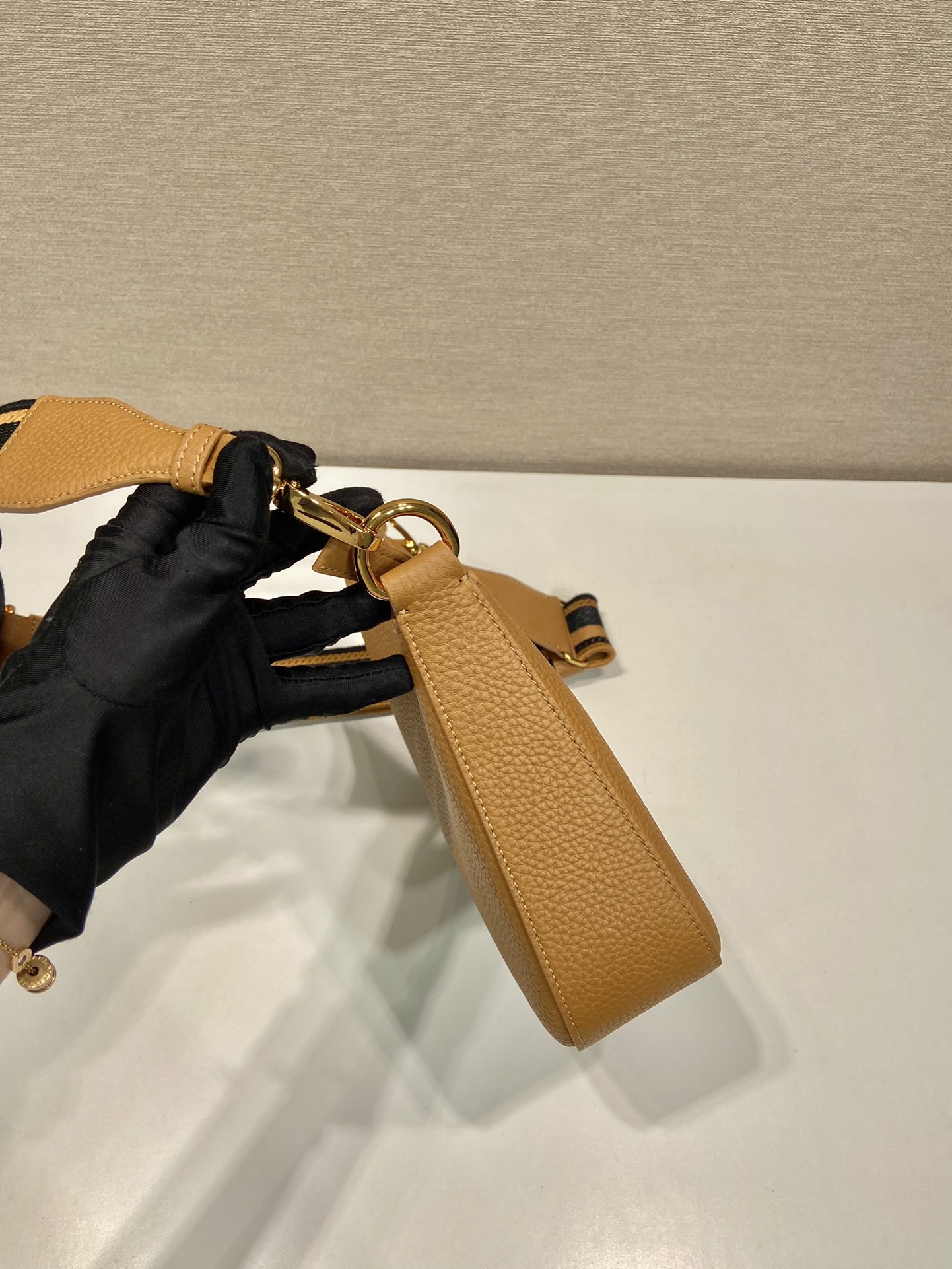 Pra*a leather shoulder bag