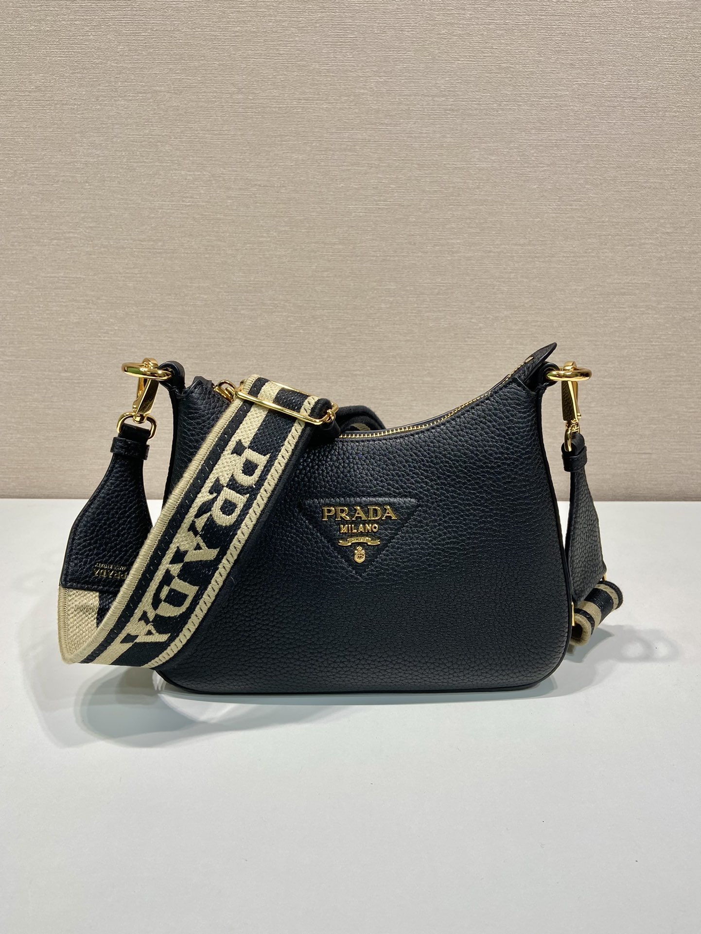 Pra*a leather shoulder bag