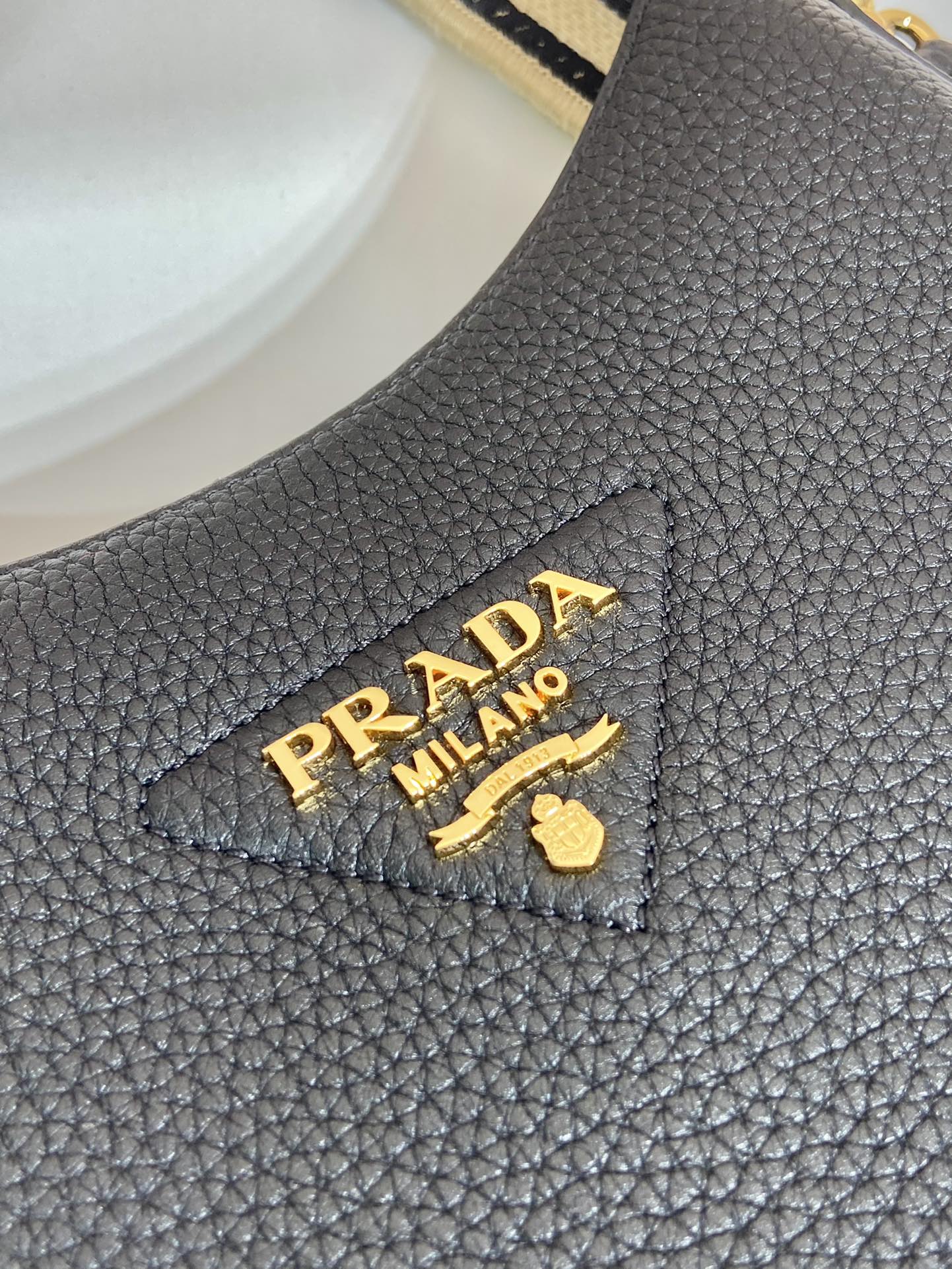 Pra*a leather shoulder bag