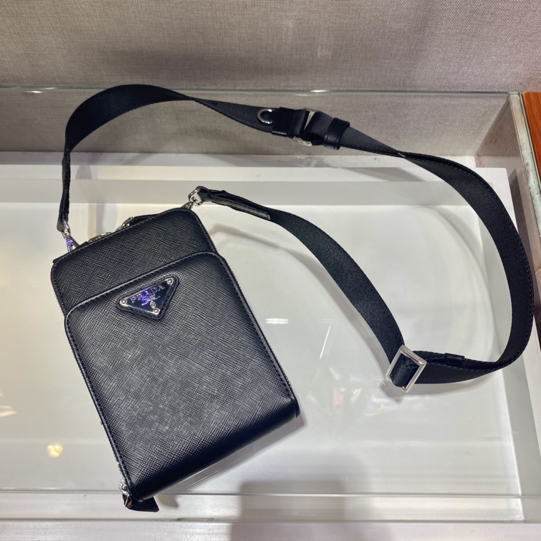 Pra*a saffiano leather smartphone case