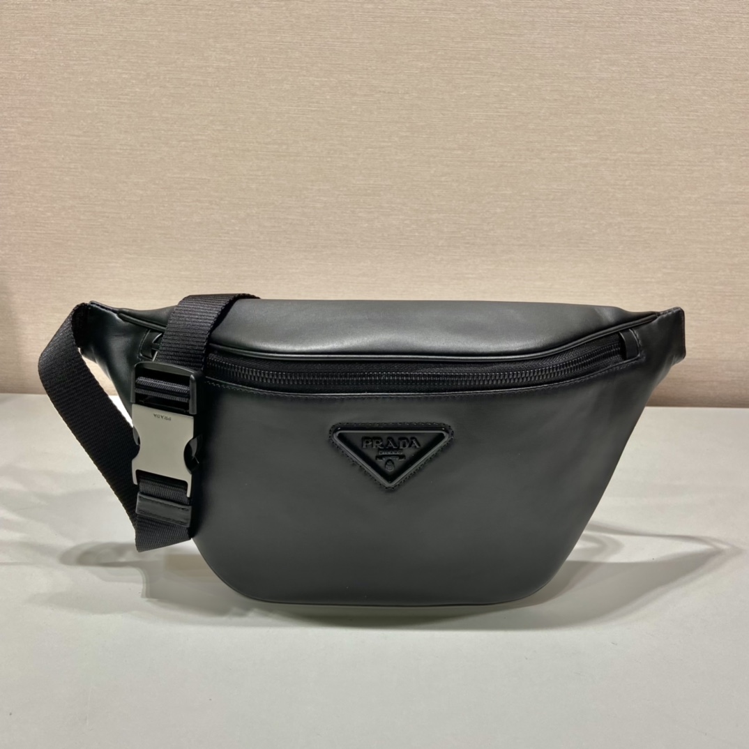 Pra*a black leather belt bag