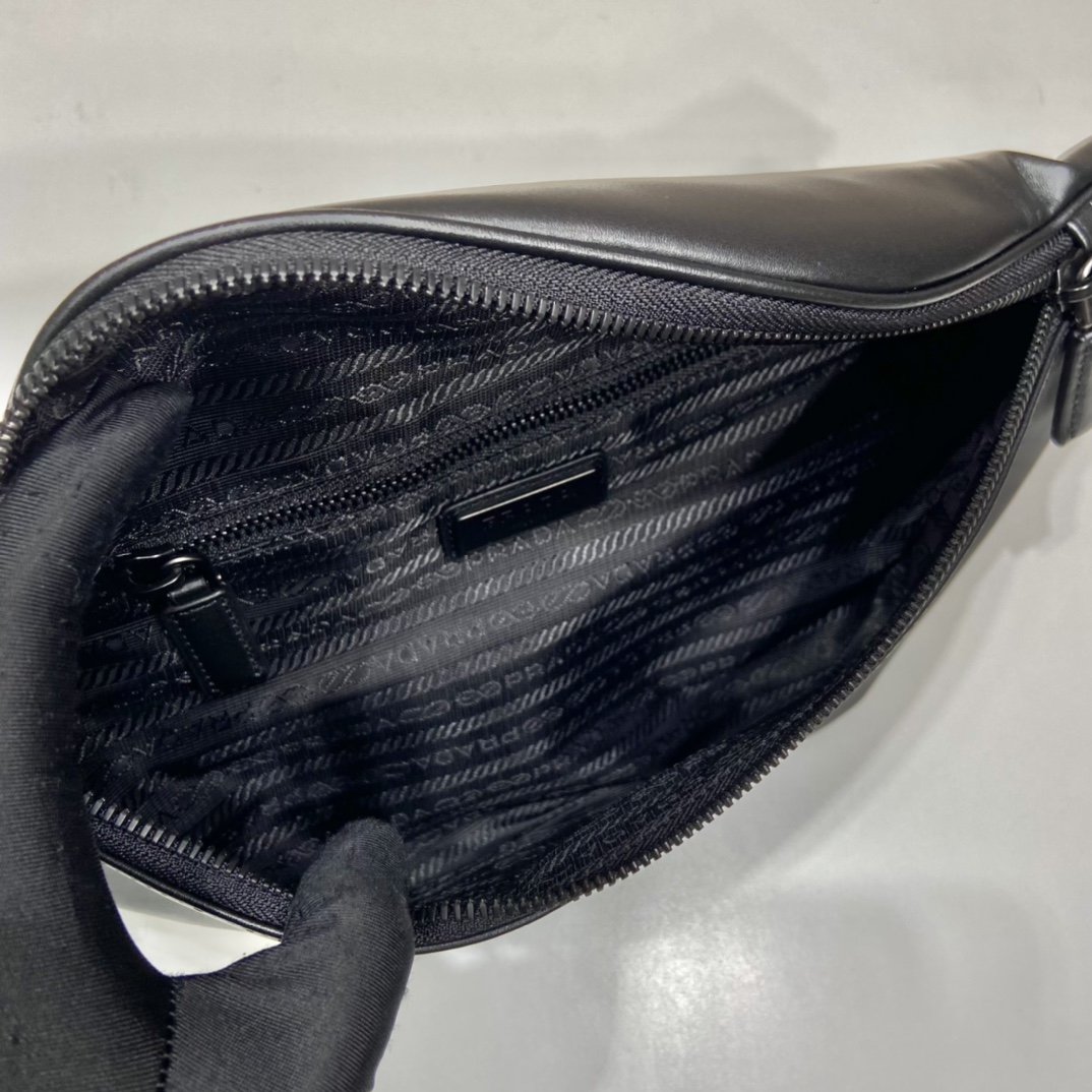 Pra*a black leather belt bag
