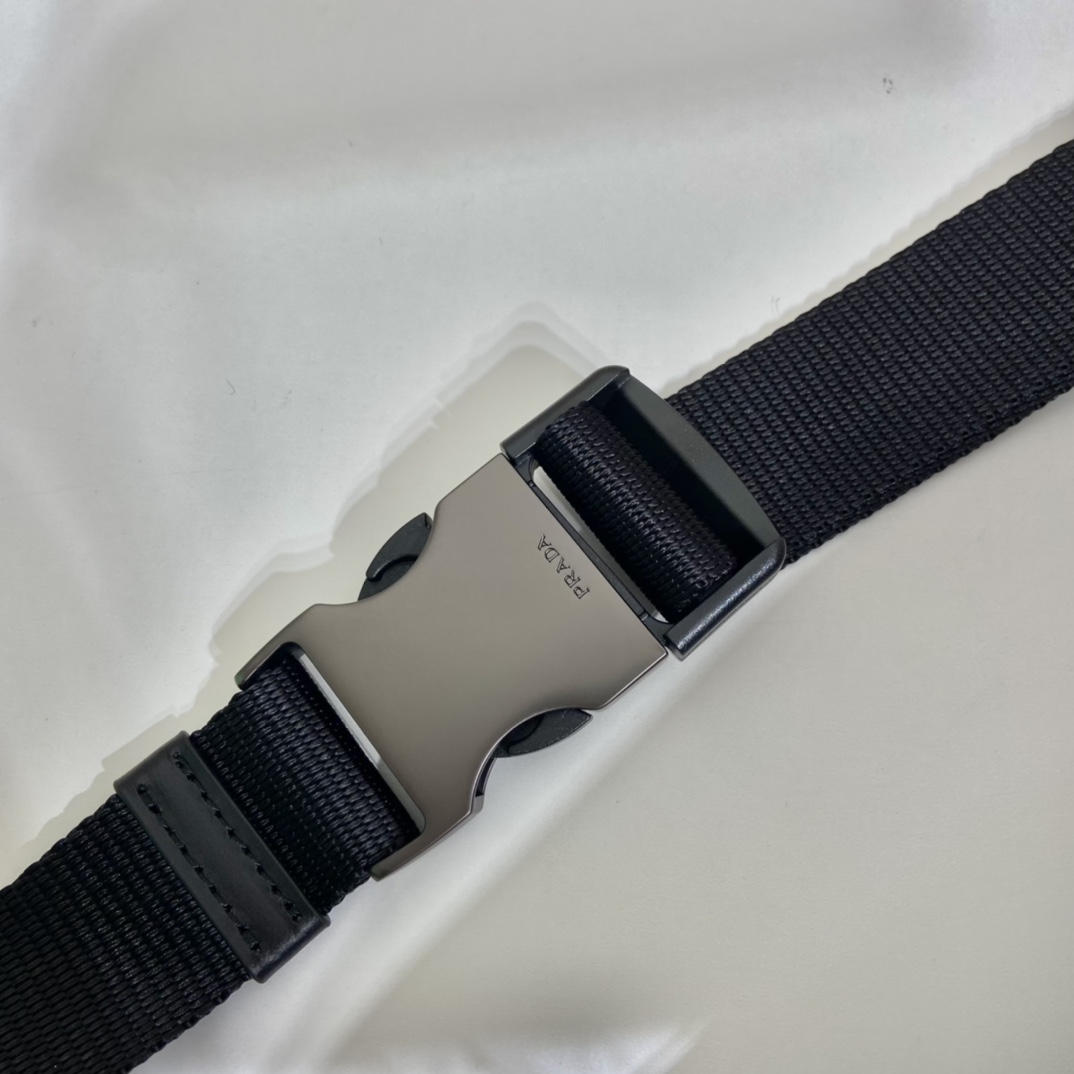 Pra*a black leather belt bag