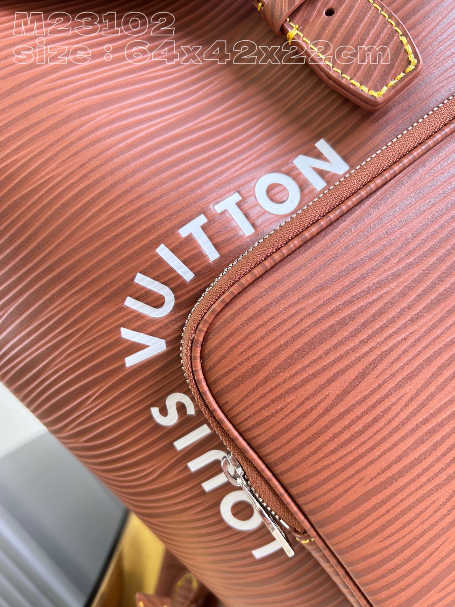 l**is V*t*n montsouris backpack