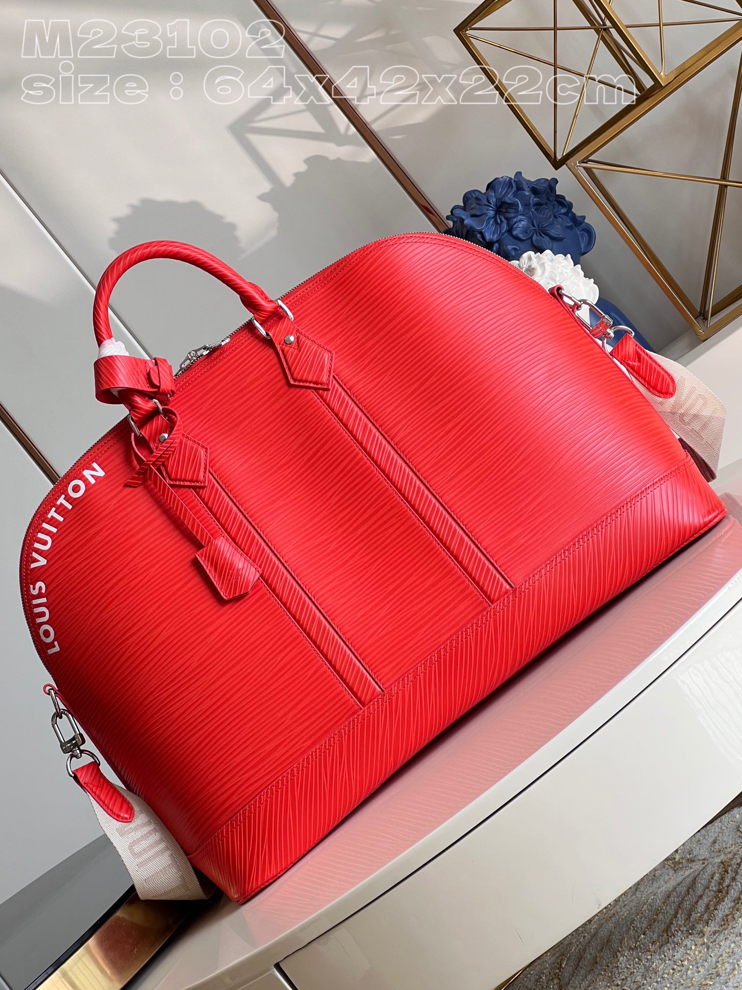 l**is V*t*n alma travel gm bag
