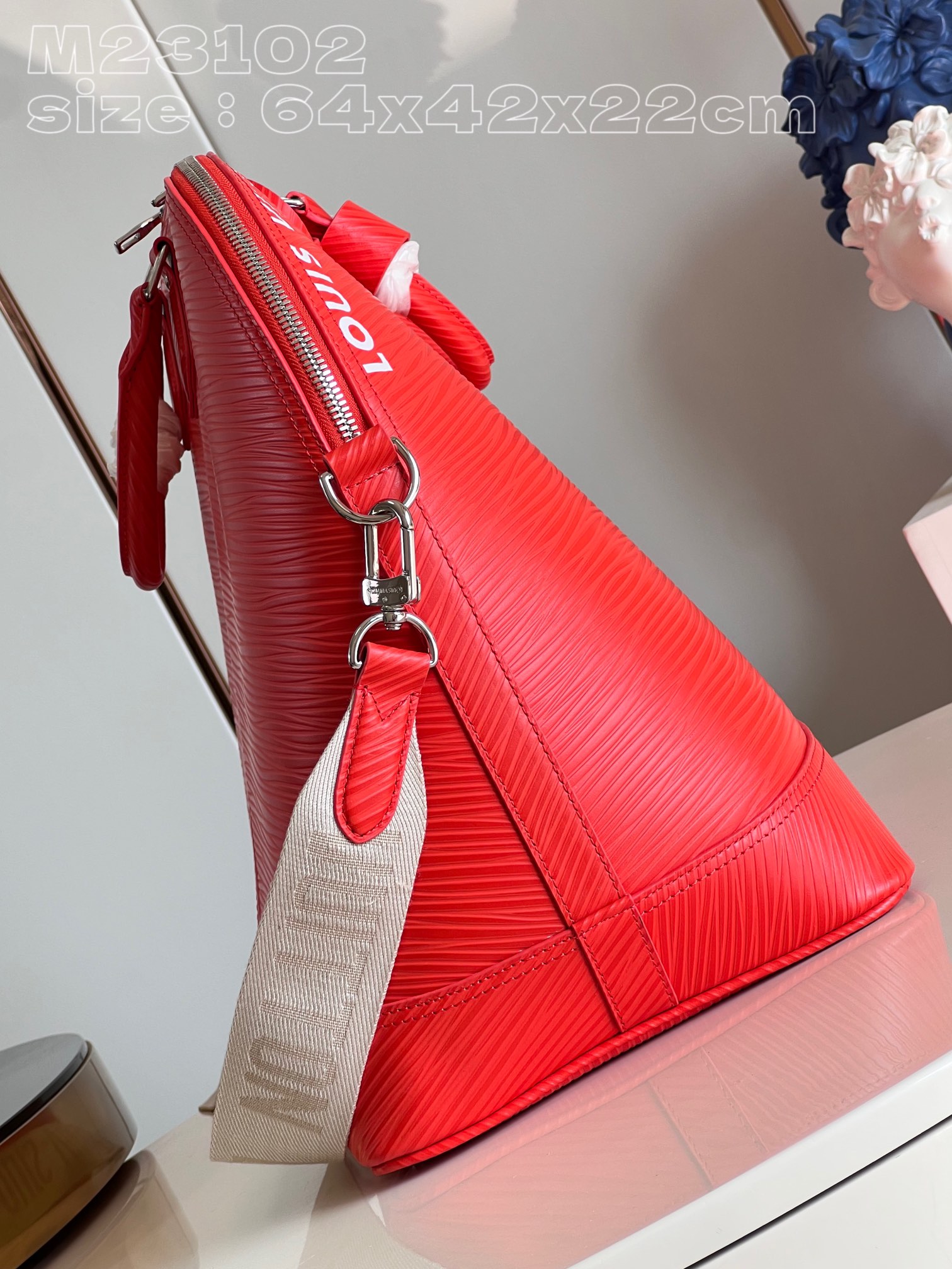 l**is V*t*n alma travel gm bag