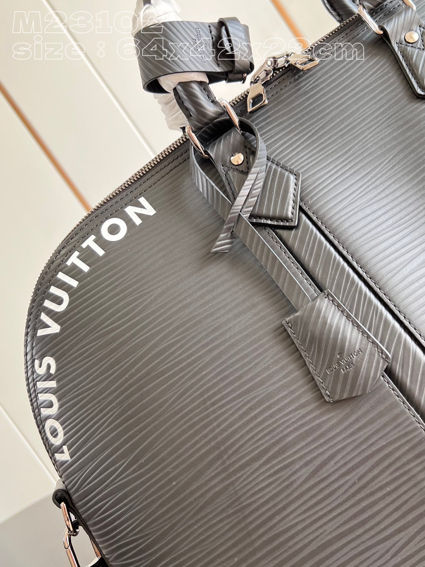 l**is V*t*n alma travel gm bag