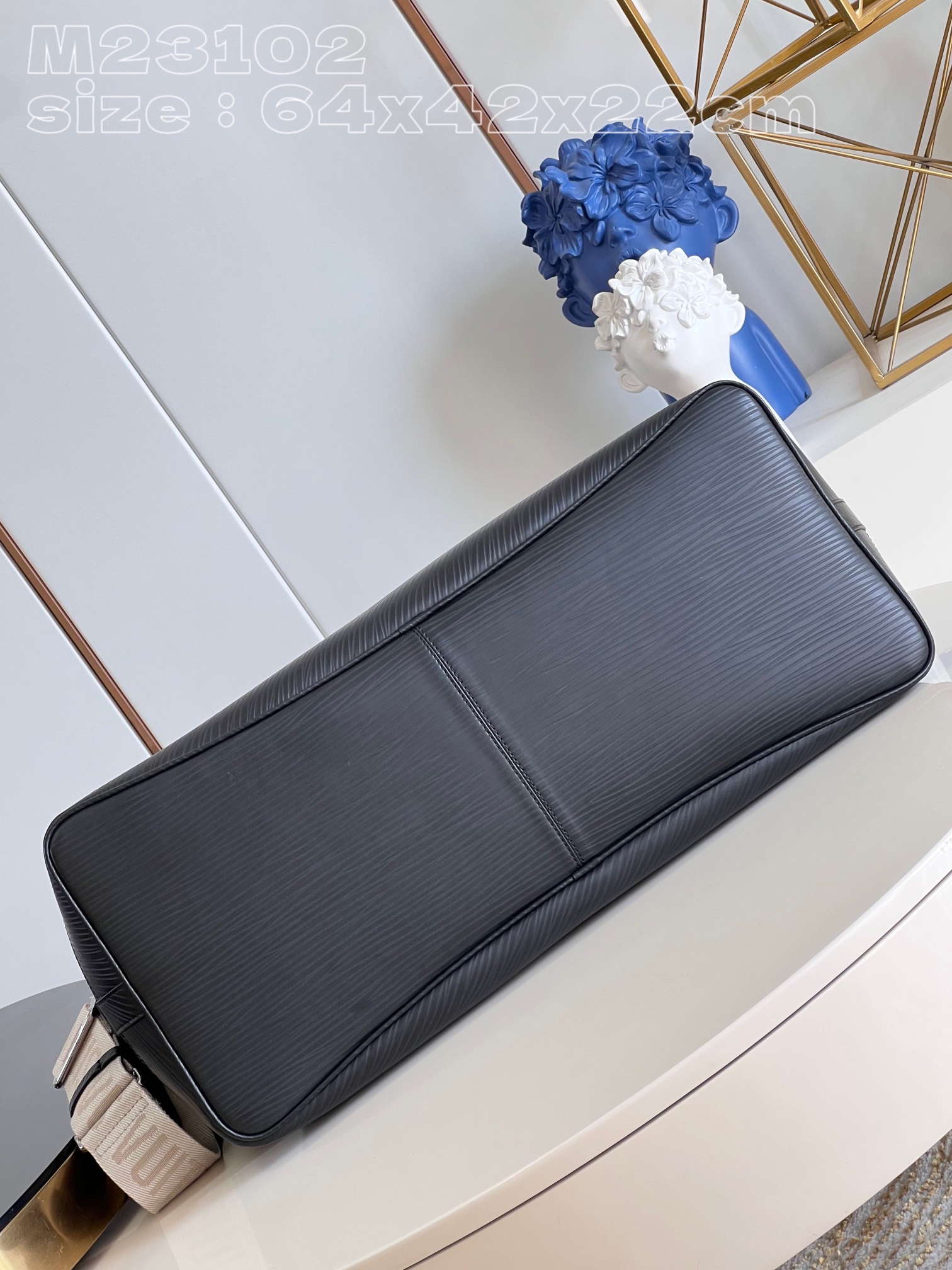 l**is V*t*n alma travel gm bag