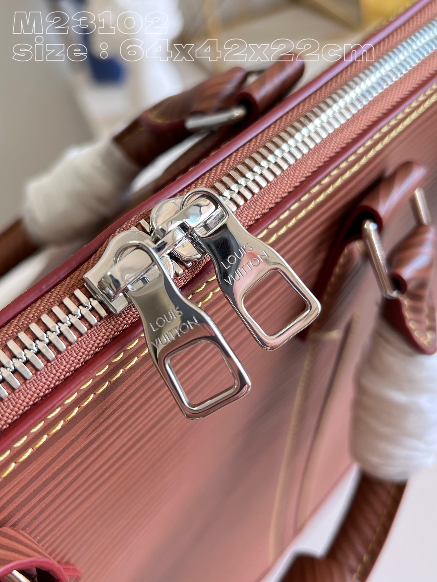l**is V*t*n alma travel gm bag