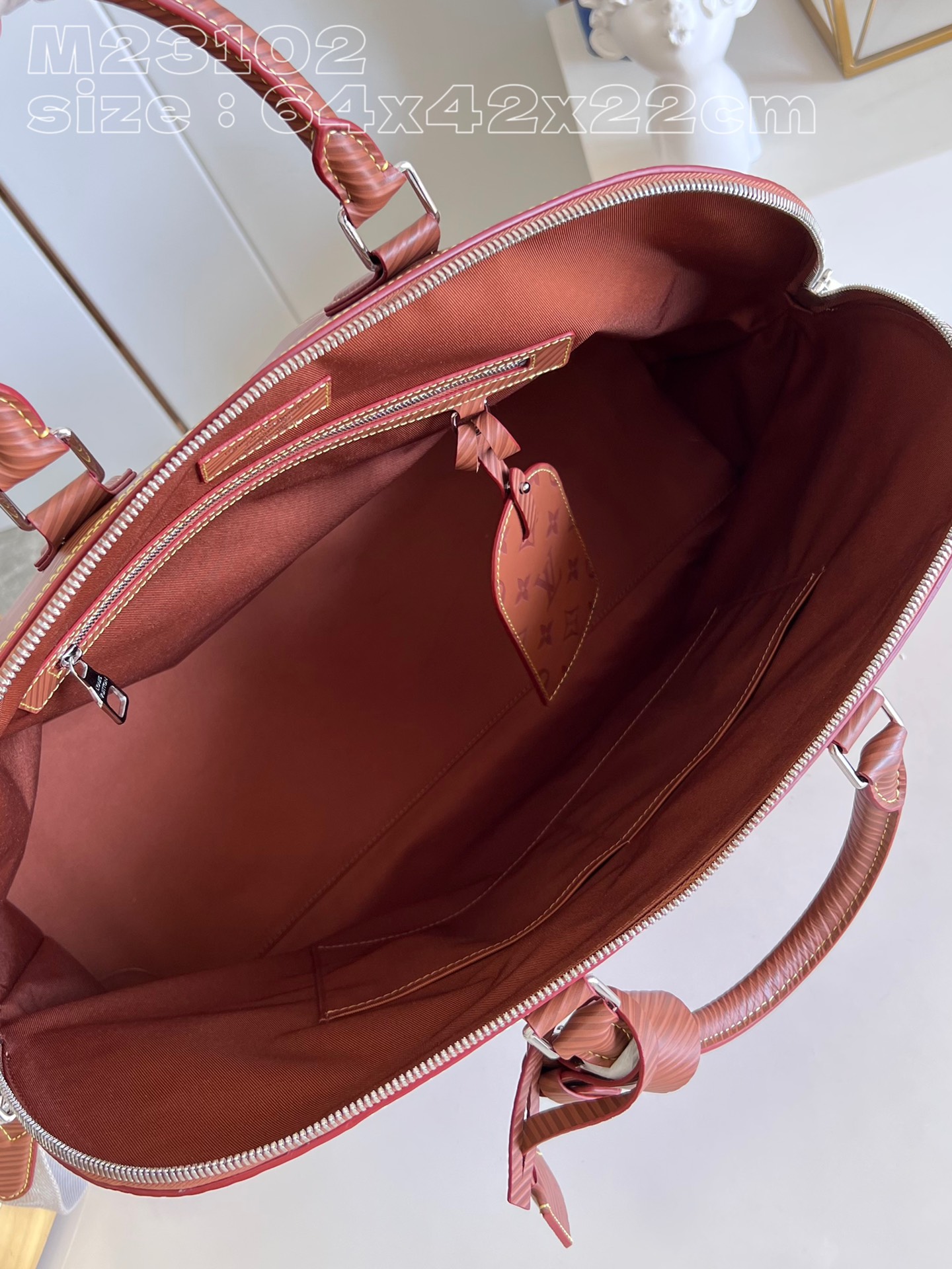 l**is V*t*n alma travel gm bag