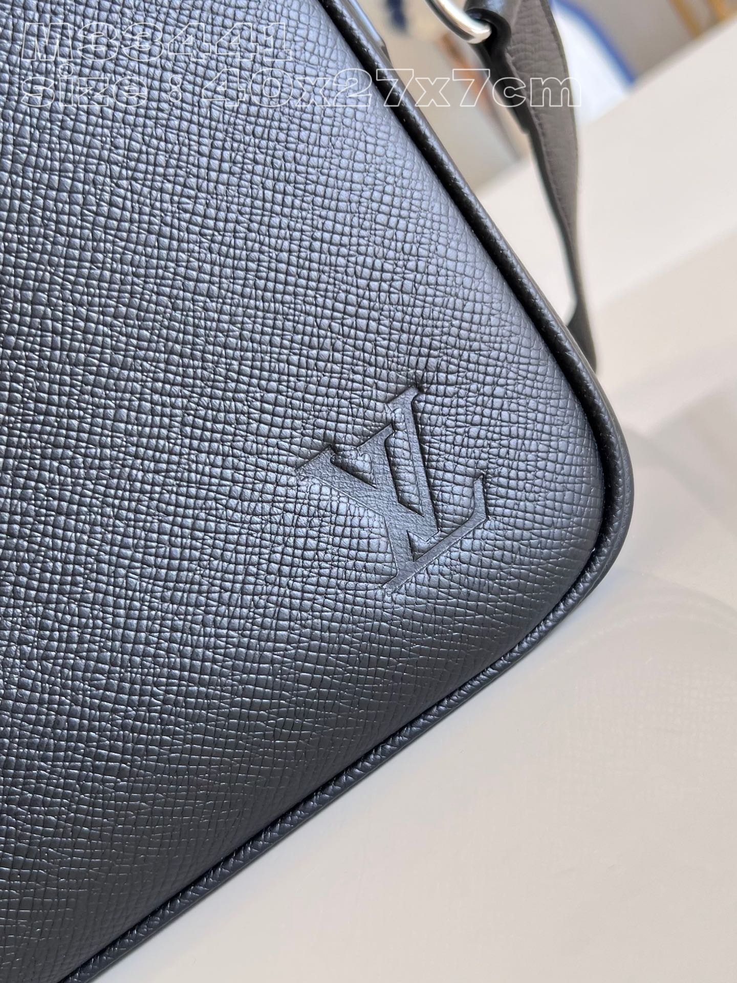 l**is V*t*n porte-documents business bag
