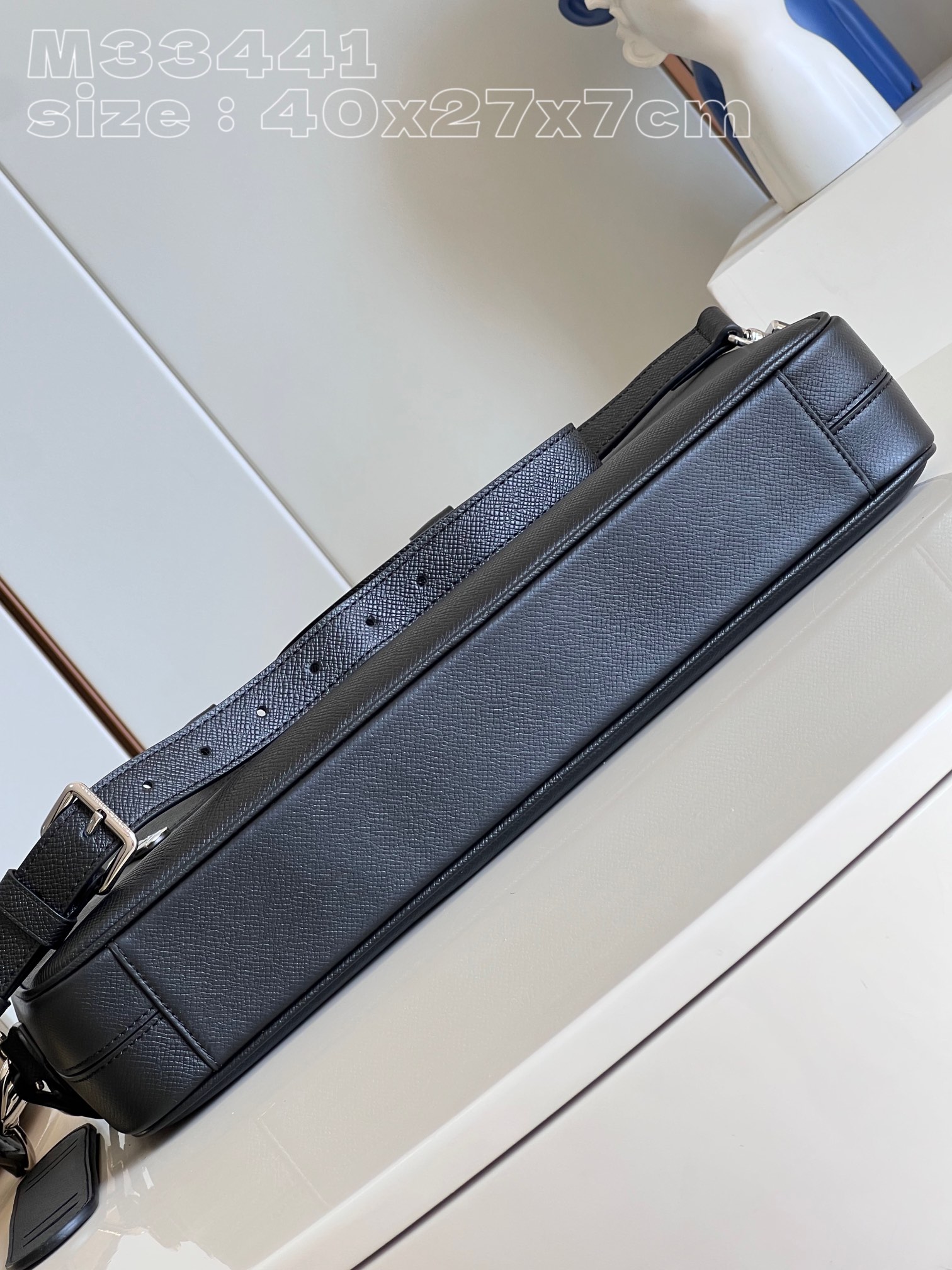l**is V*t*n porte-documents business bag