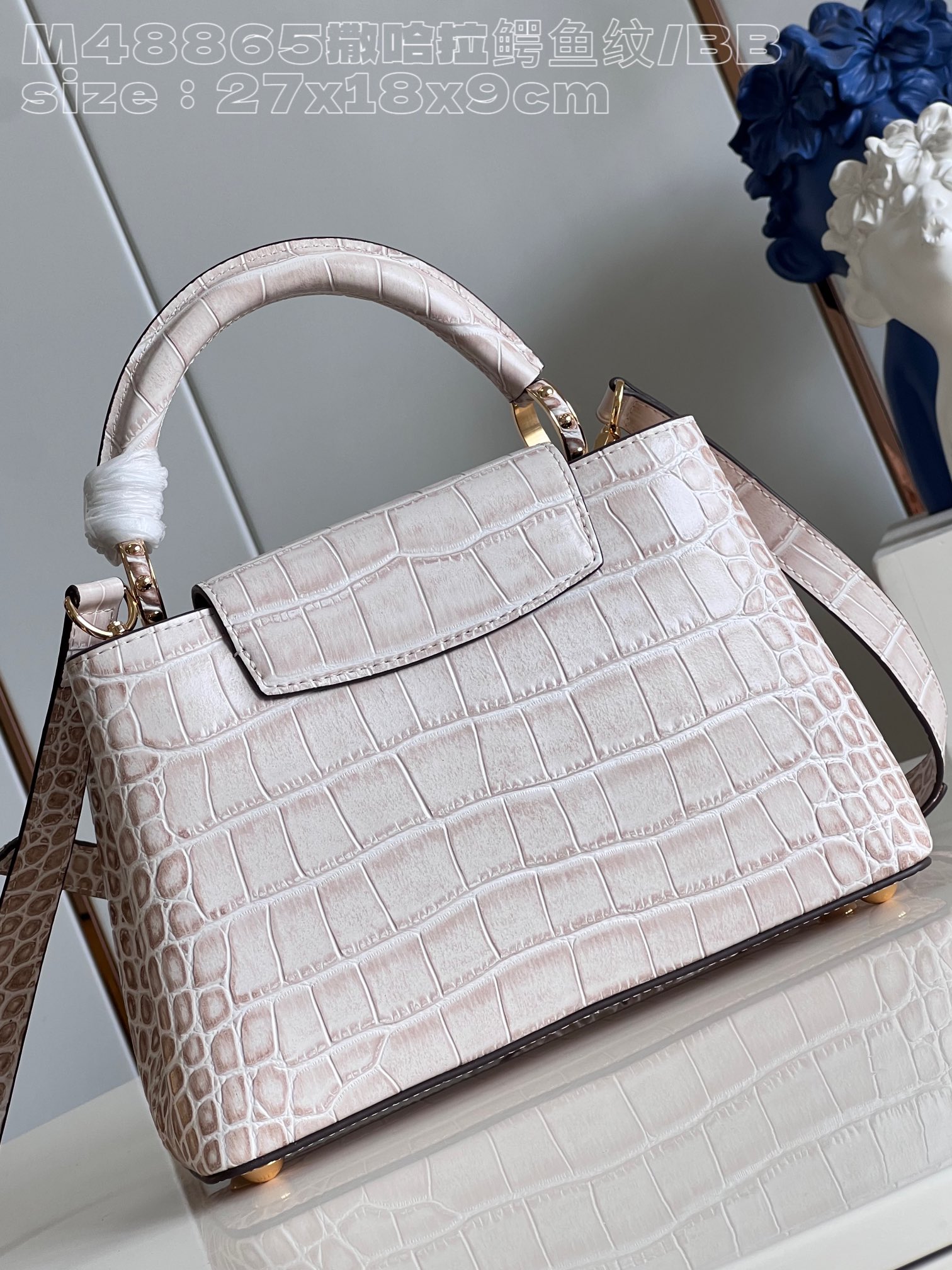 l**is V*t*n capucines bb small handbag