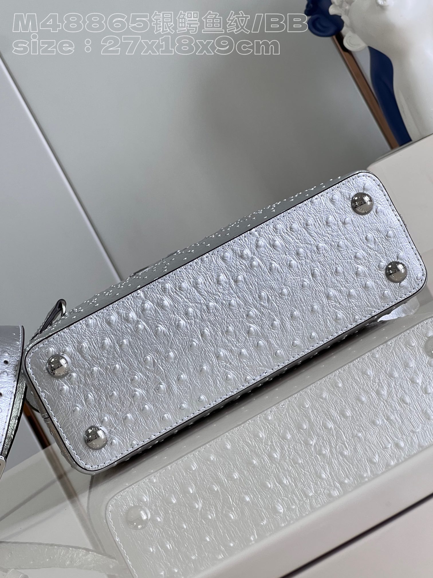 l**is V*t*n capucines bb small handbag