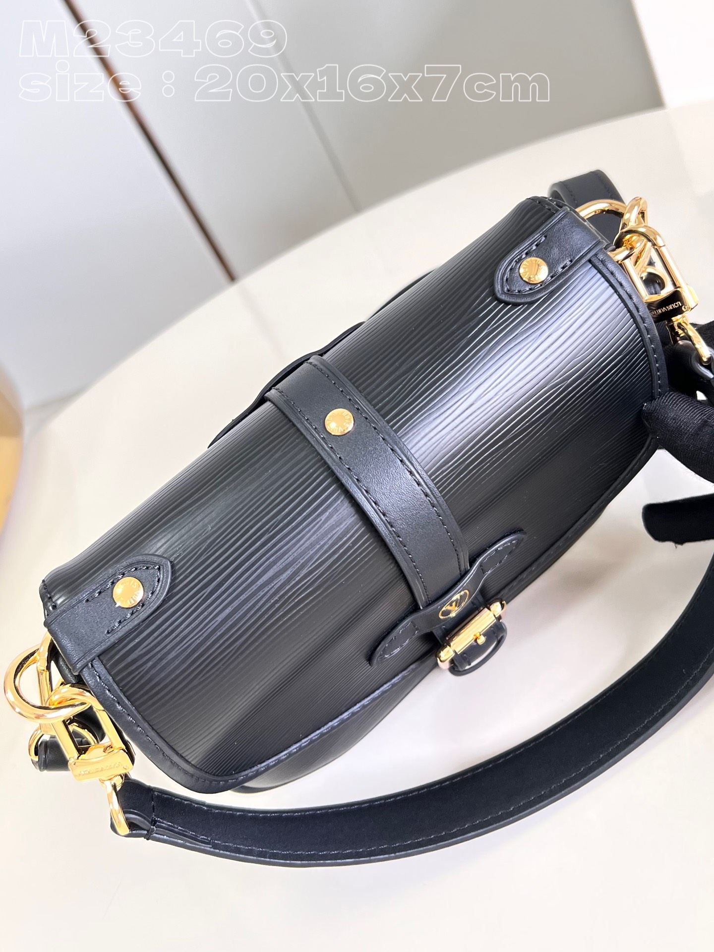 l**is V*t*n saumur bb bag