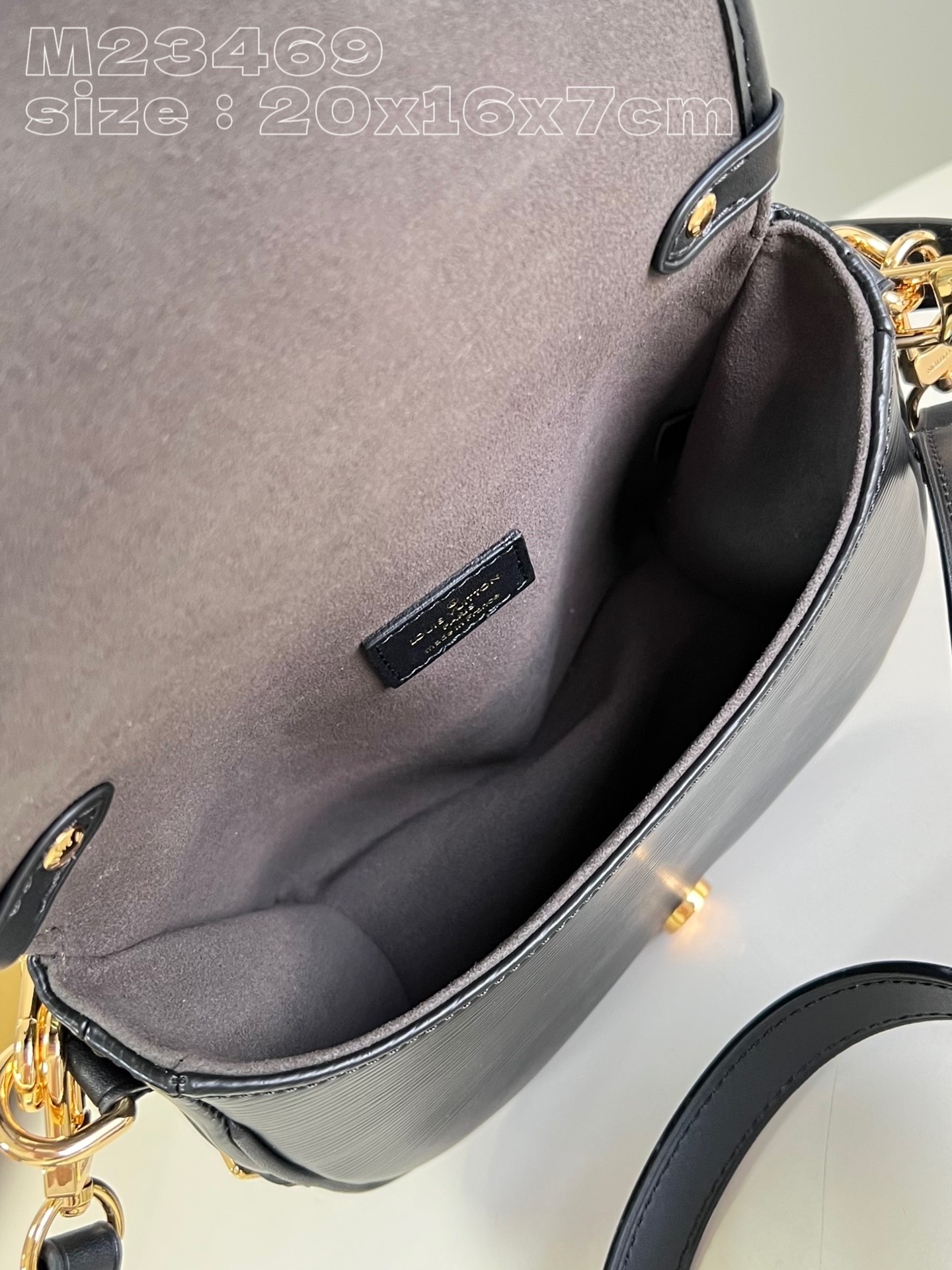 l**is V*t*n saumur bb bag