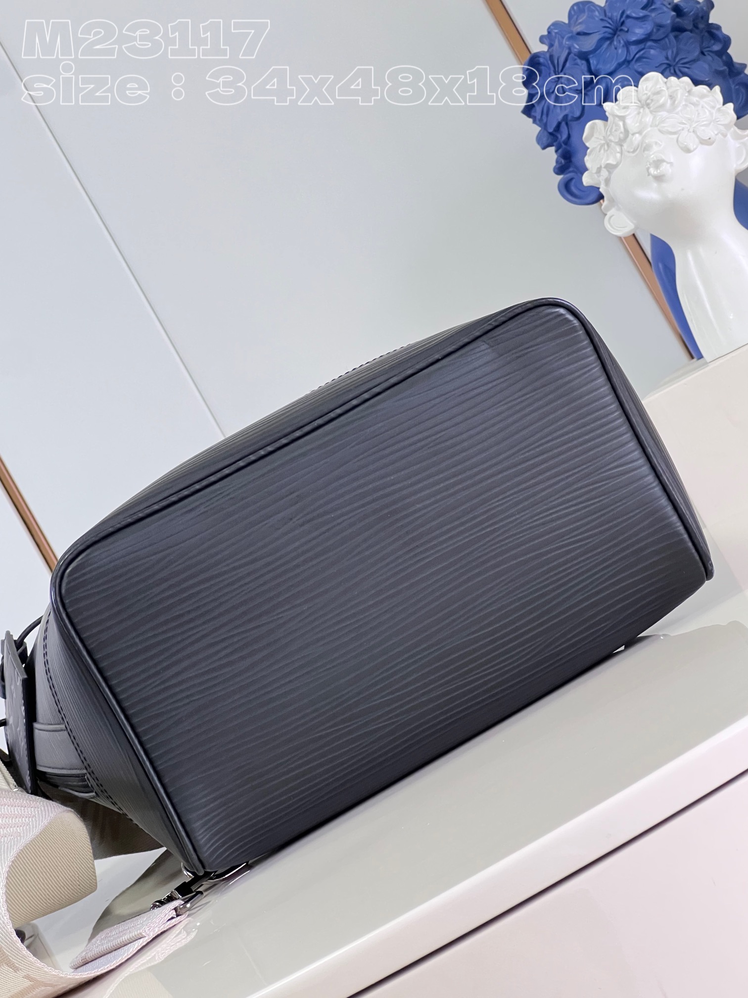 l**is V*t*n maxi noé sling bag