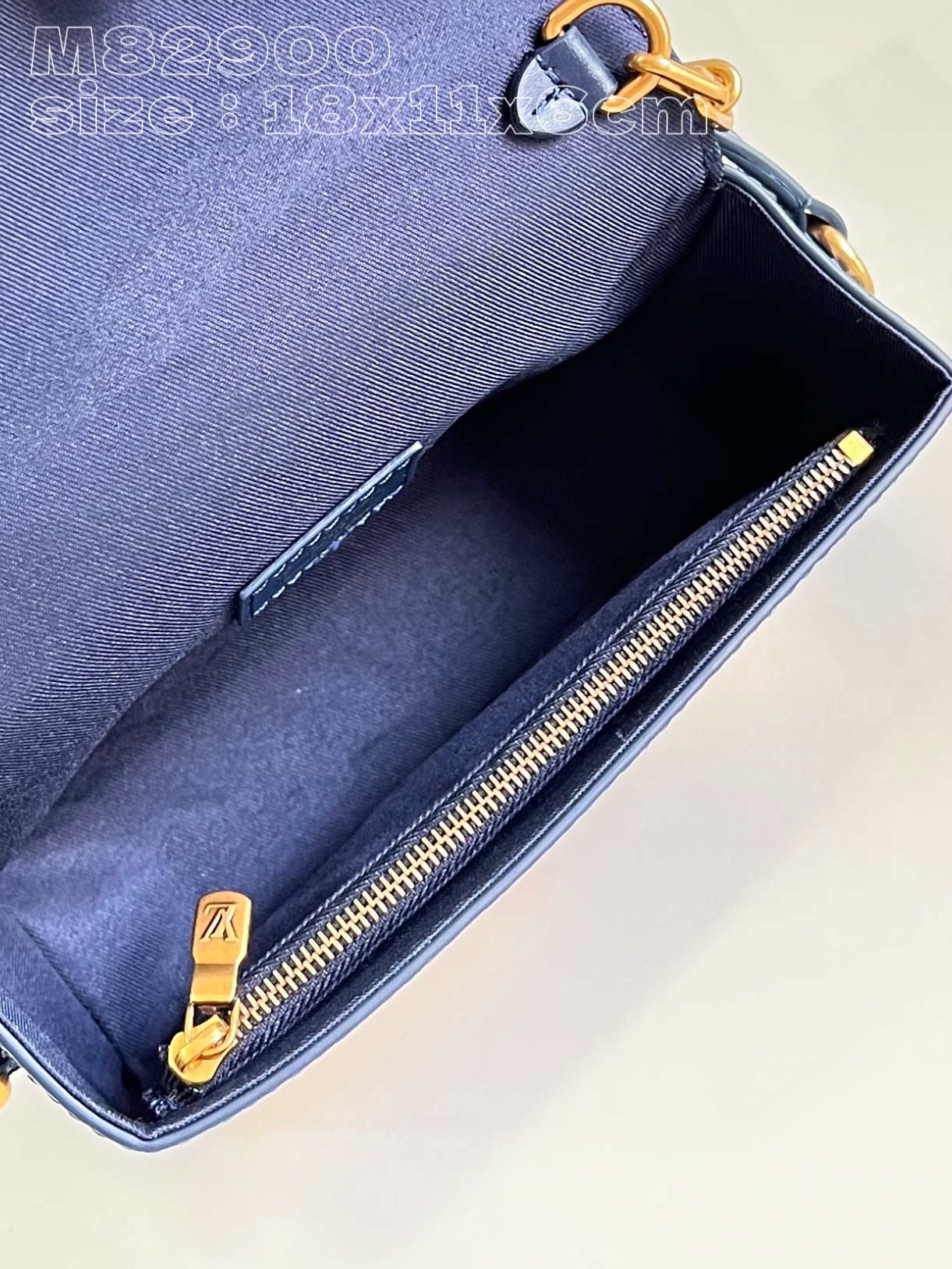 l**is V*t*n steamer messenger bag