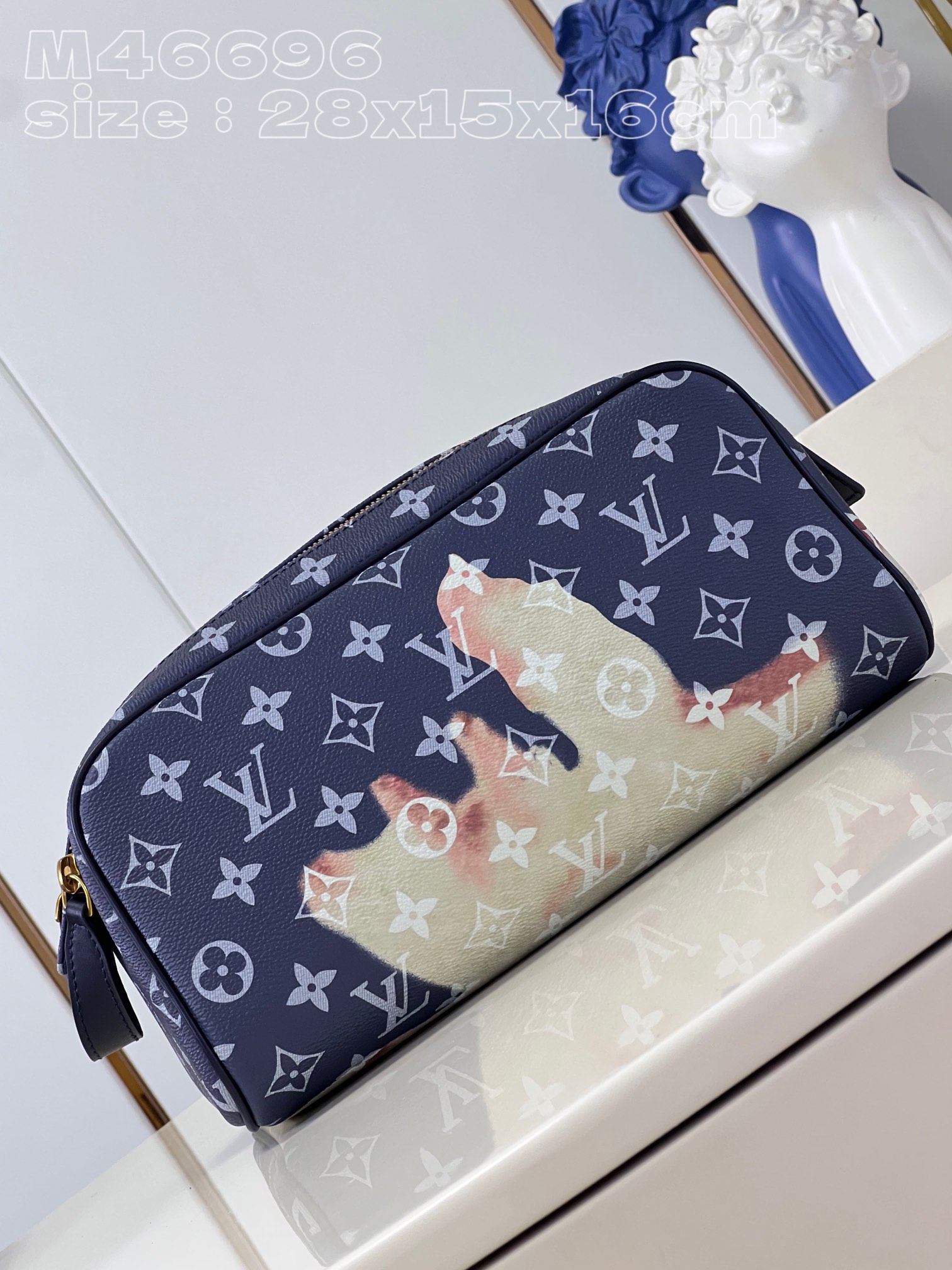 l**is V*t*n dopp kit