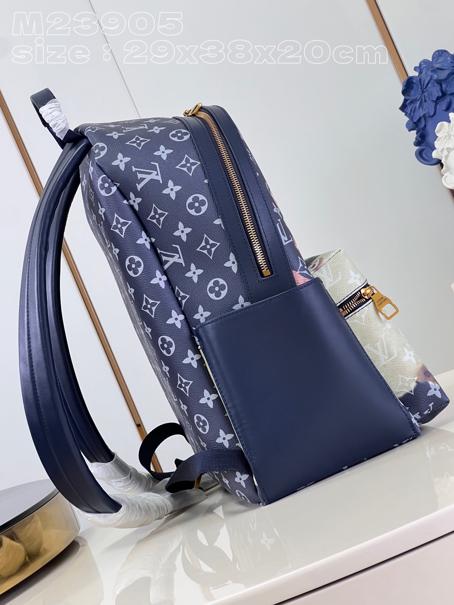 l**is V*t*n discovery small backpack
