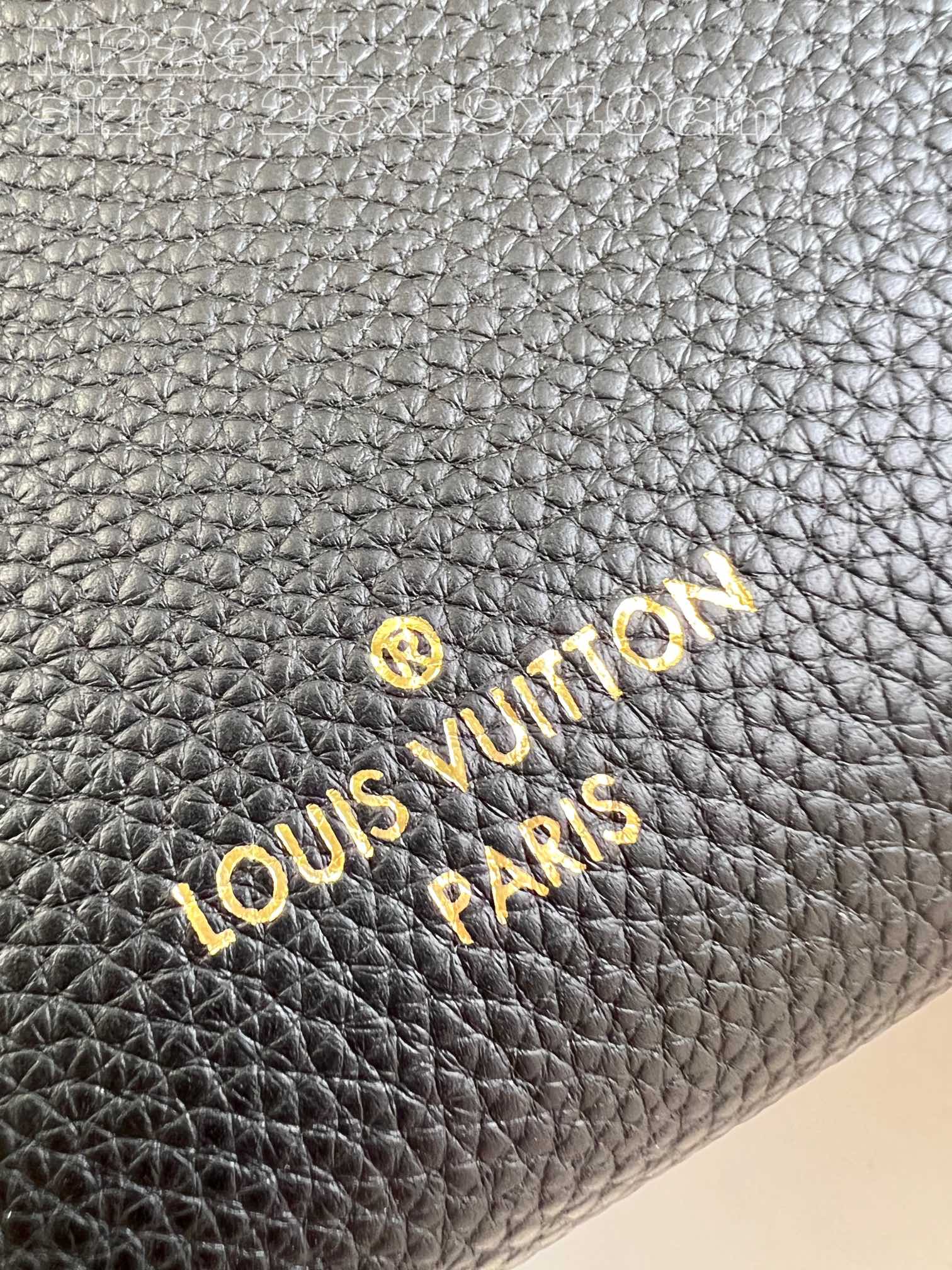 l**is V*t*n lock & go bag