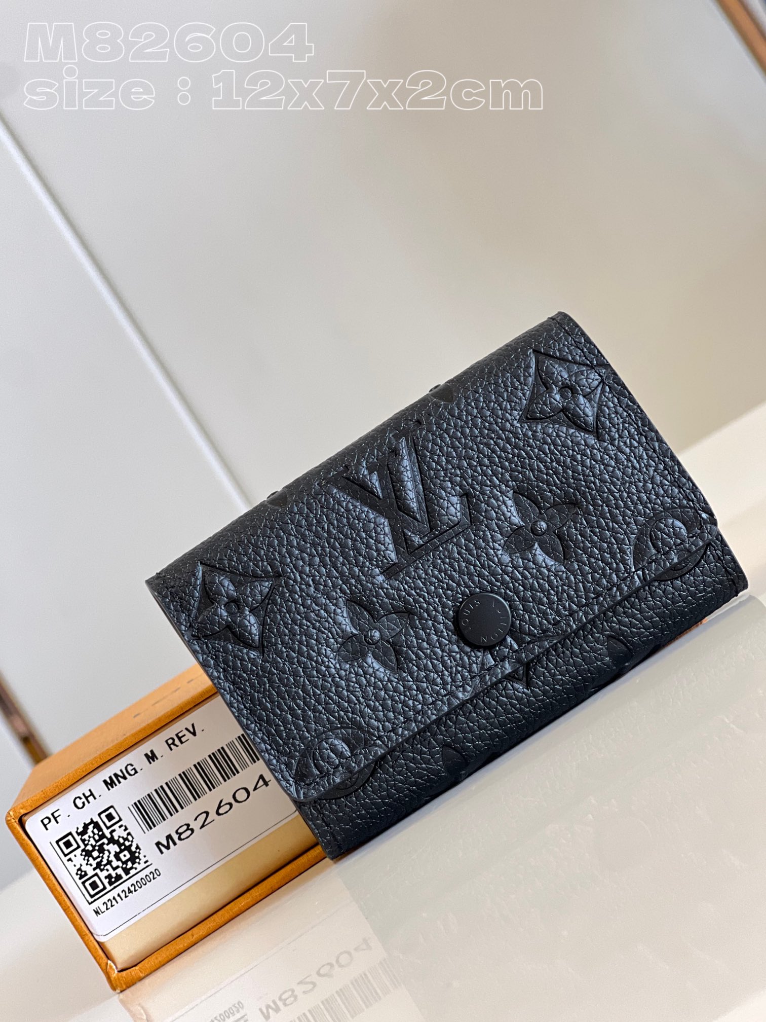 l**is V*t*n  monogram key holder