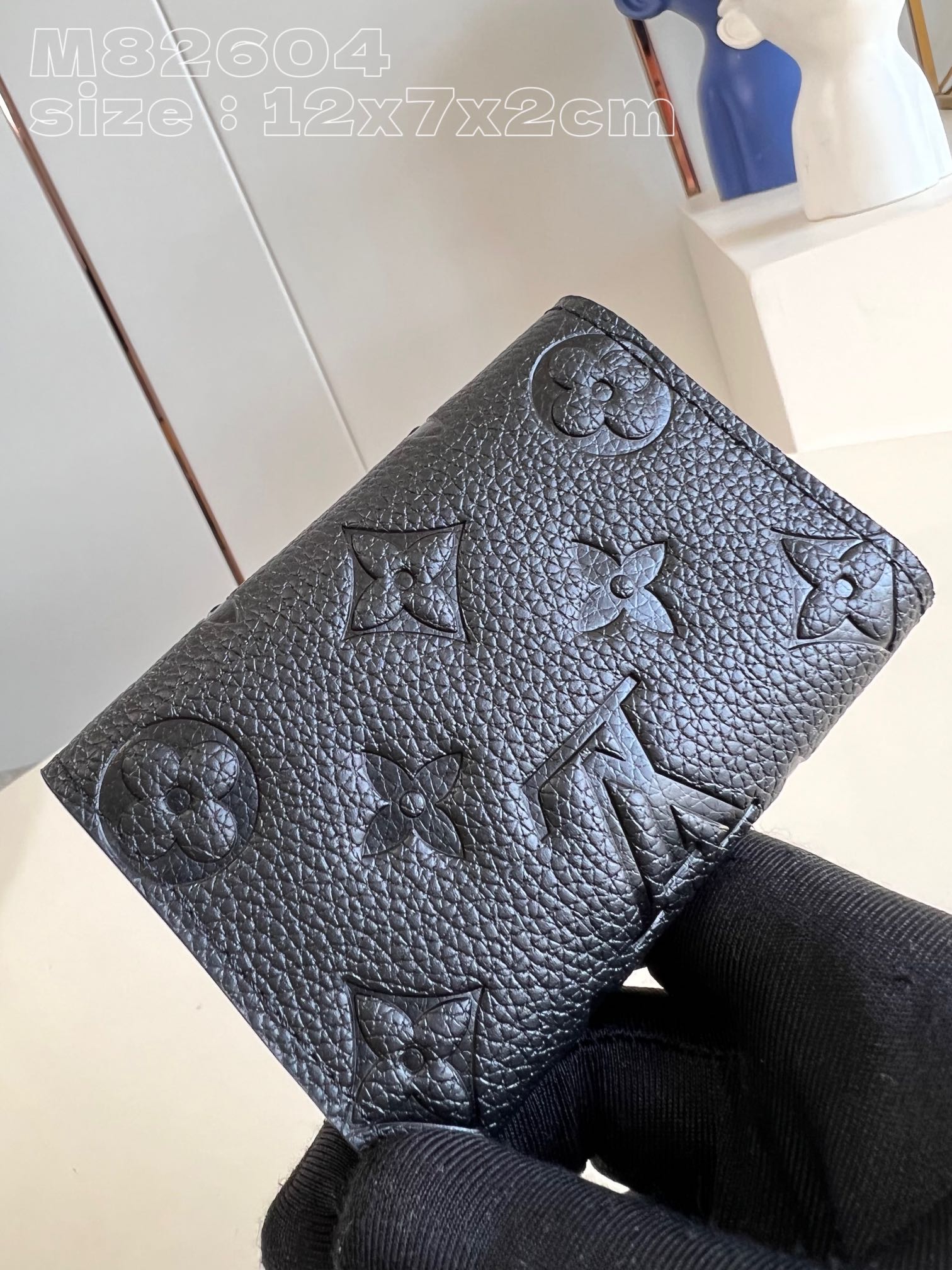 l**is V*t*n  monogram key holder