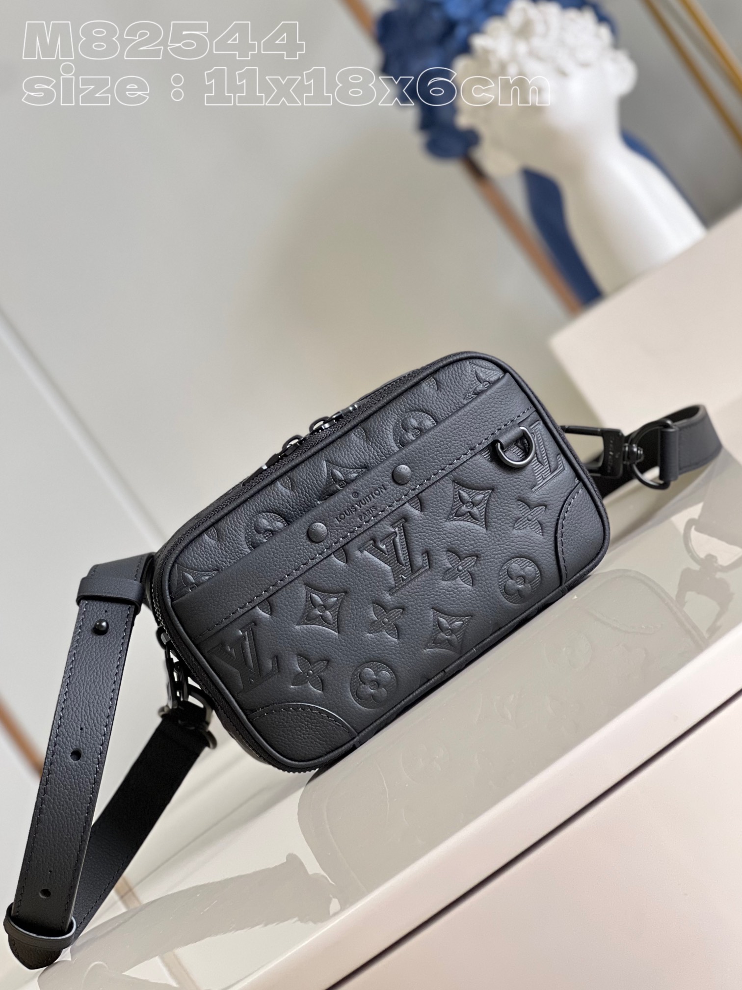 l**is V*t*n neo alpha handbag