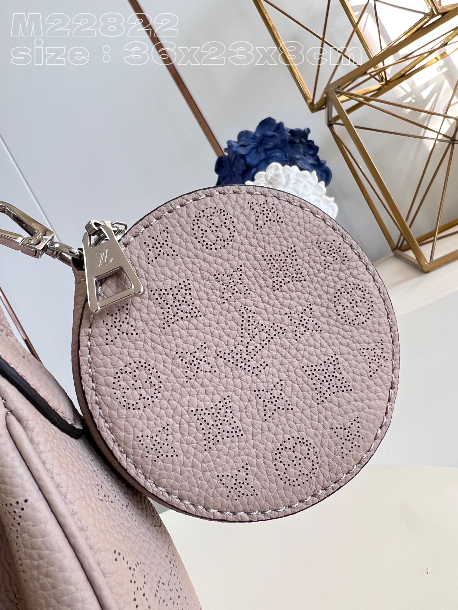 l**is V*t*n baia medium handbag