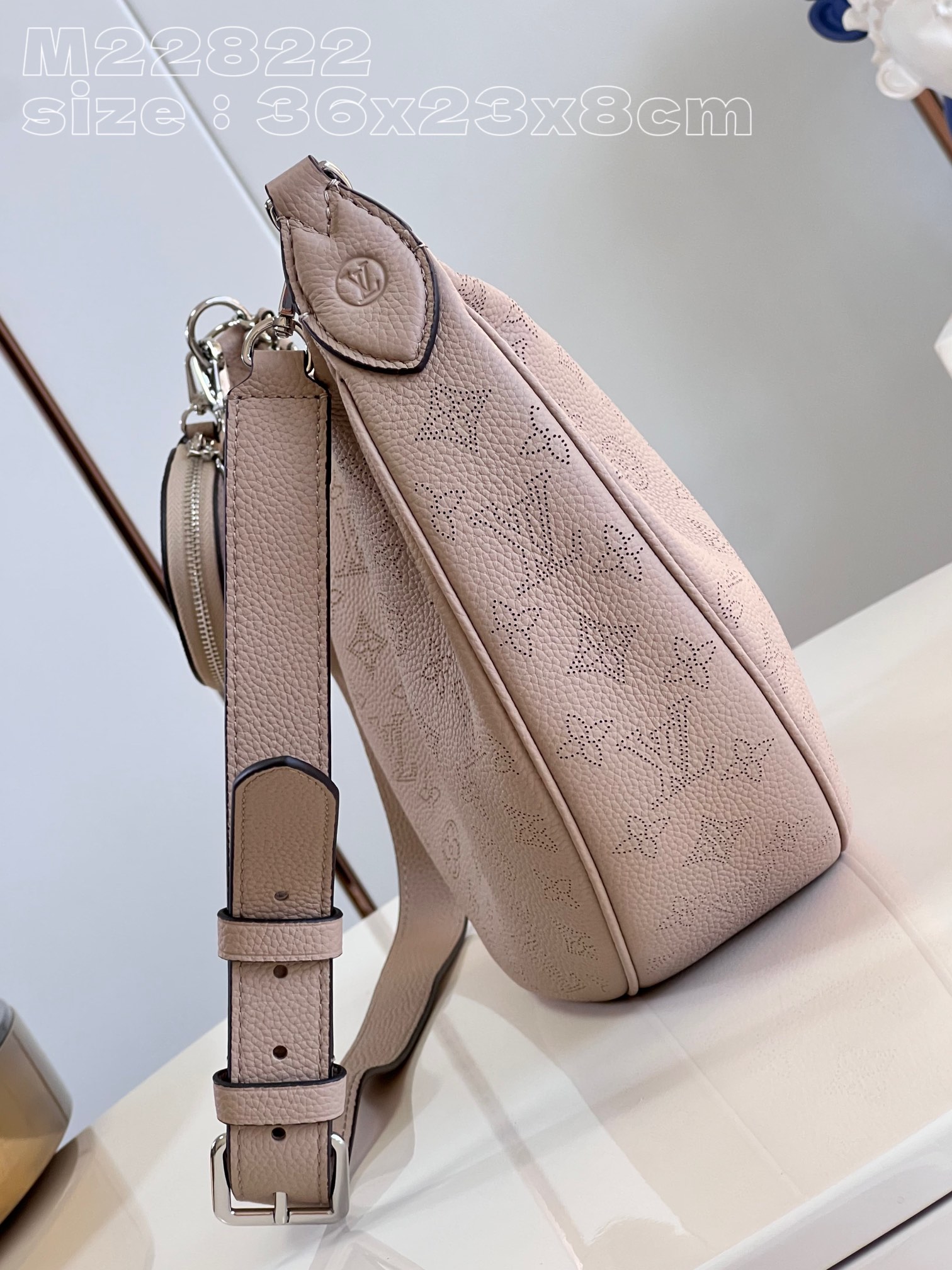 l**is V*t*n baia medium handbag