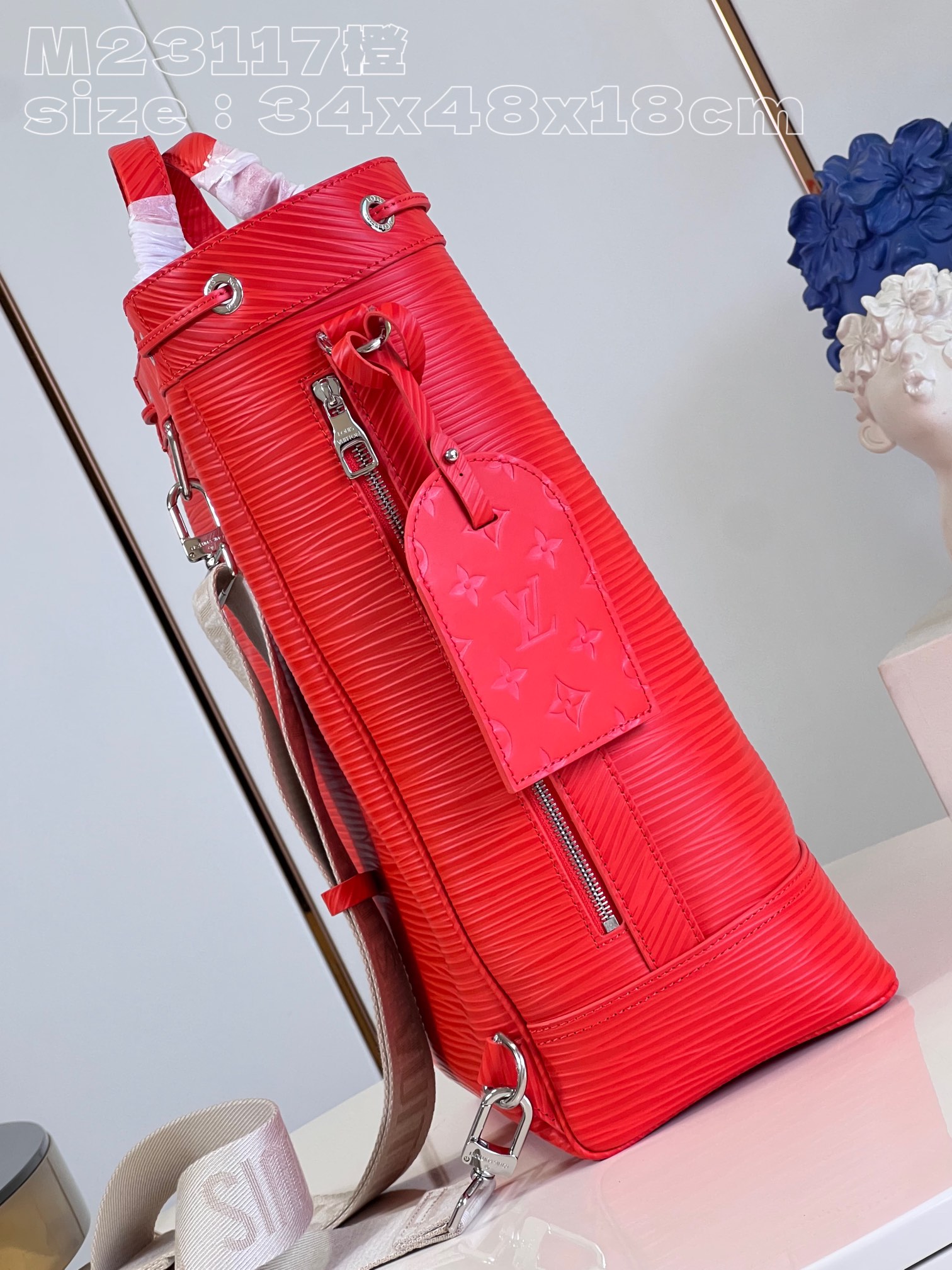 l**is V*t*n maxi noé sling bag
