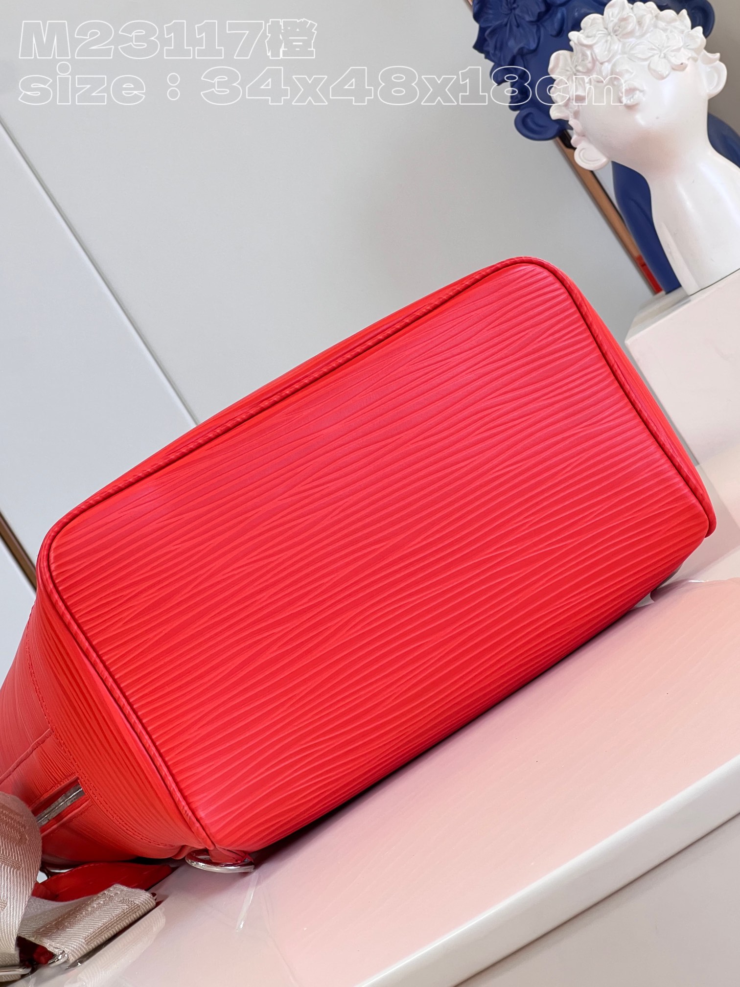 l**is V*t*n maxi noé sling bag
