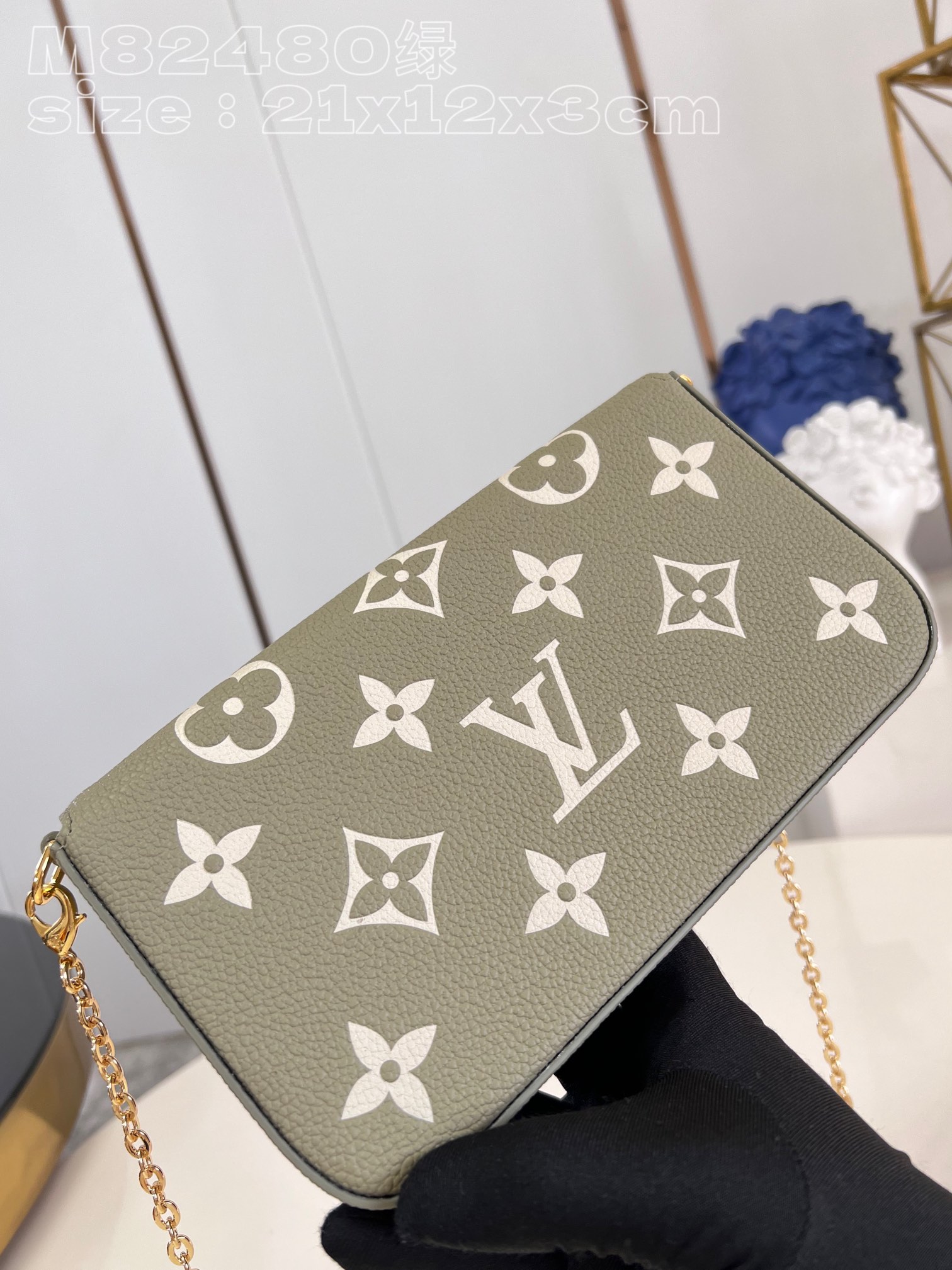 l**is V*t*n pochette felicie bag
