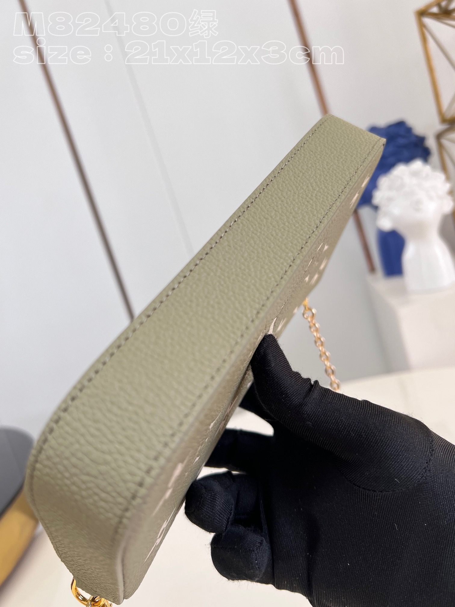 l**is V*t*n pochette felicie bag