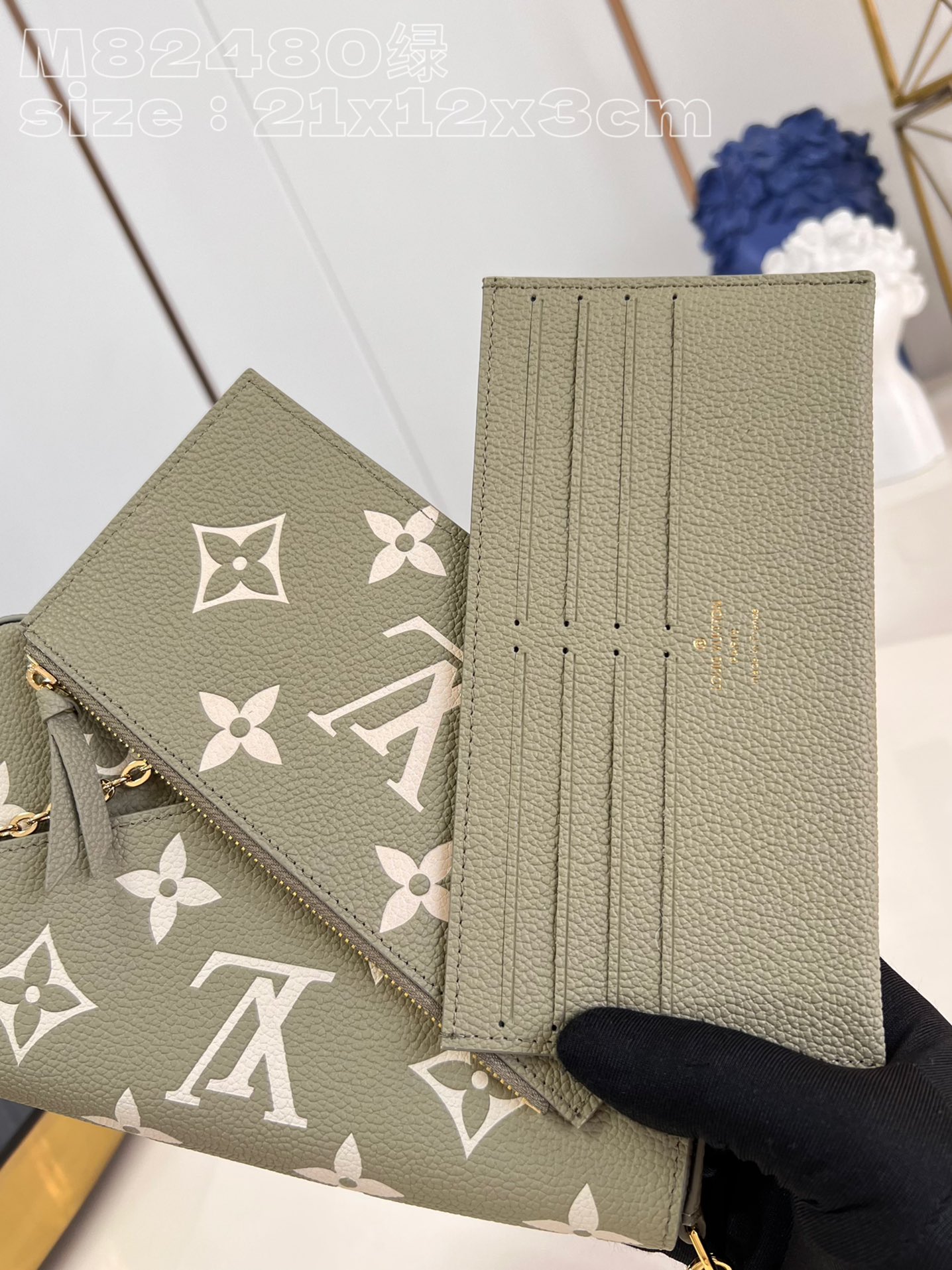 l**is V*t*n pochette felicie bag