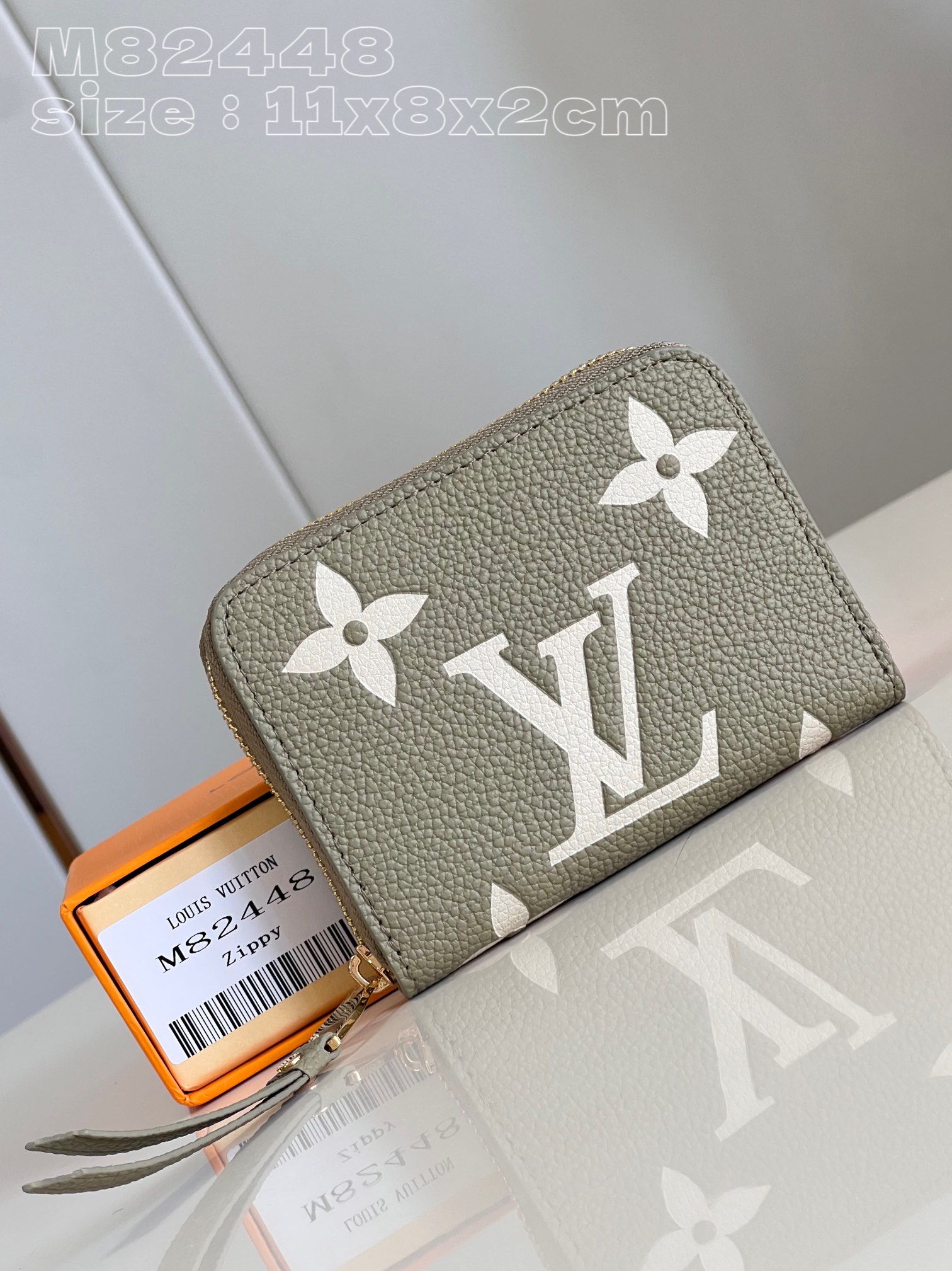l**is V*t*n zippy coin purse