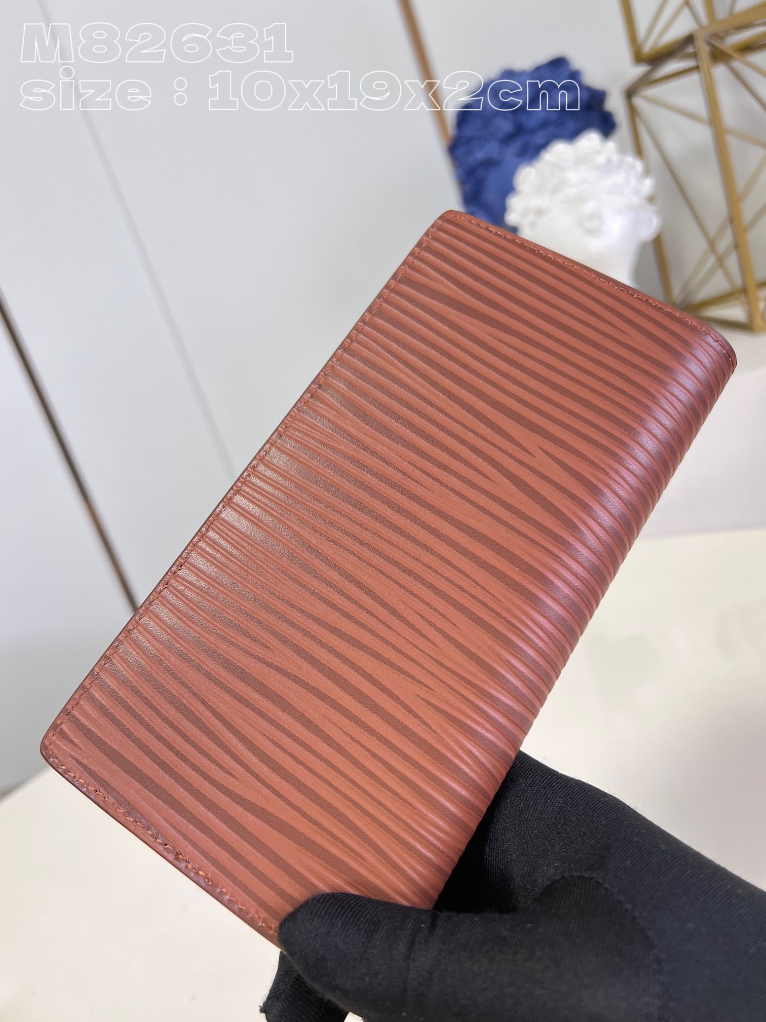 l**is V*t*n brazza wallet