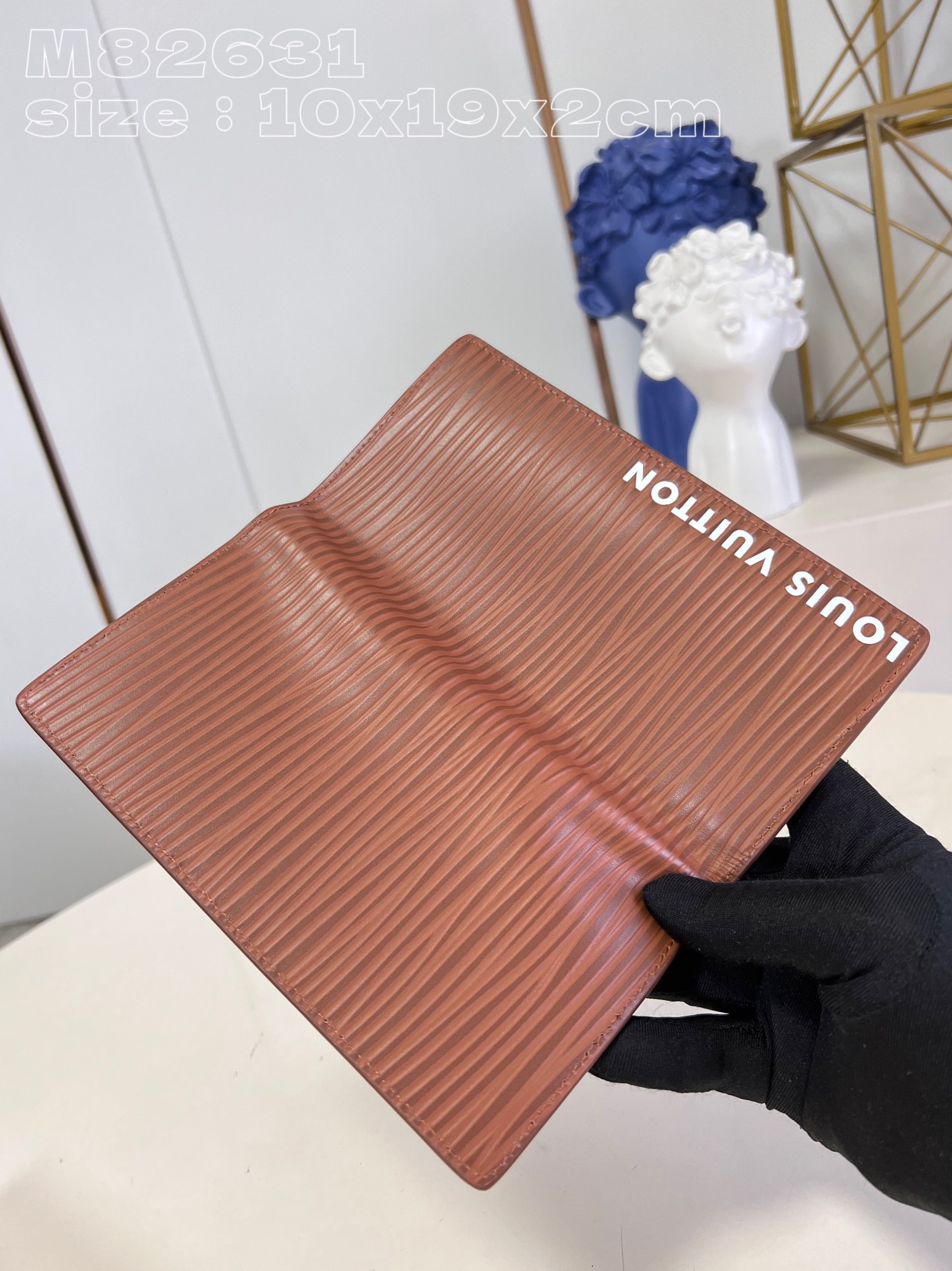 l**is V*t*n brazza wallet