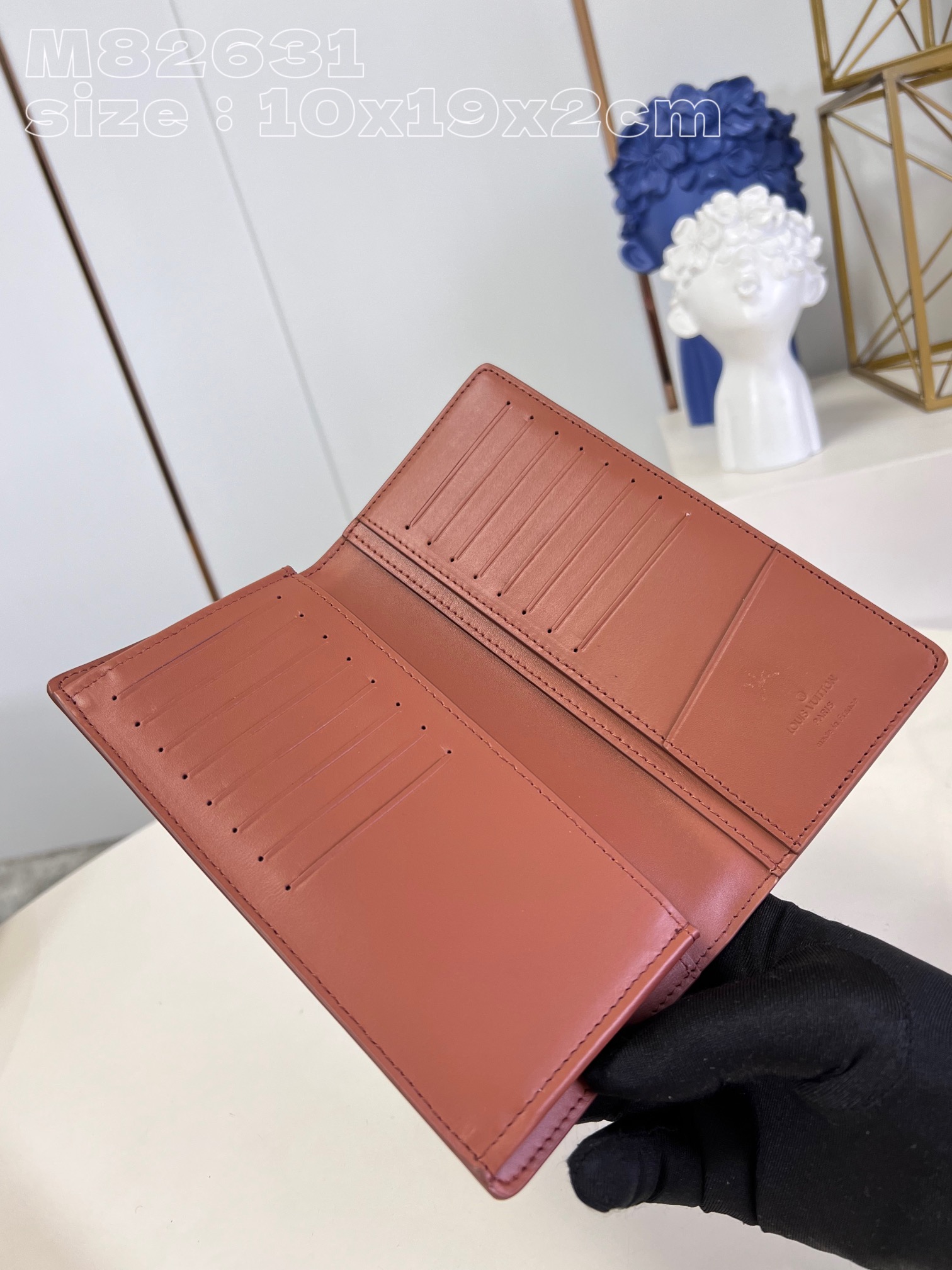 l**is V*t*n brazza wallet